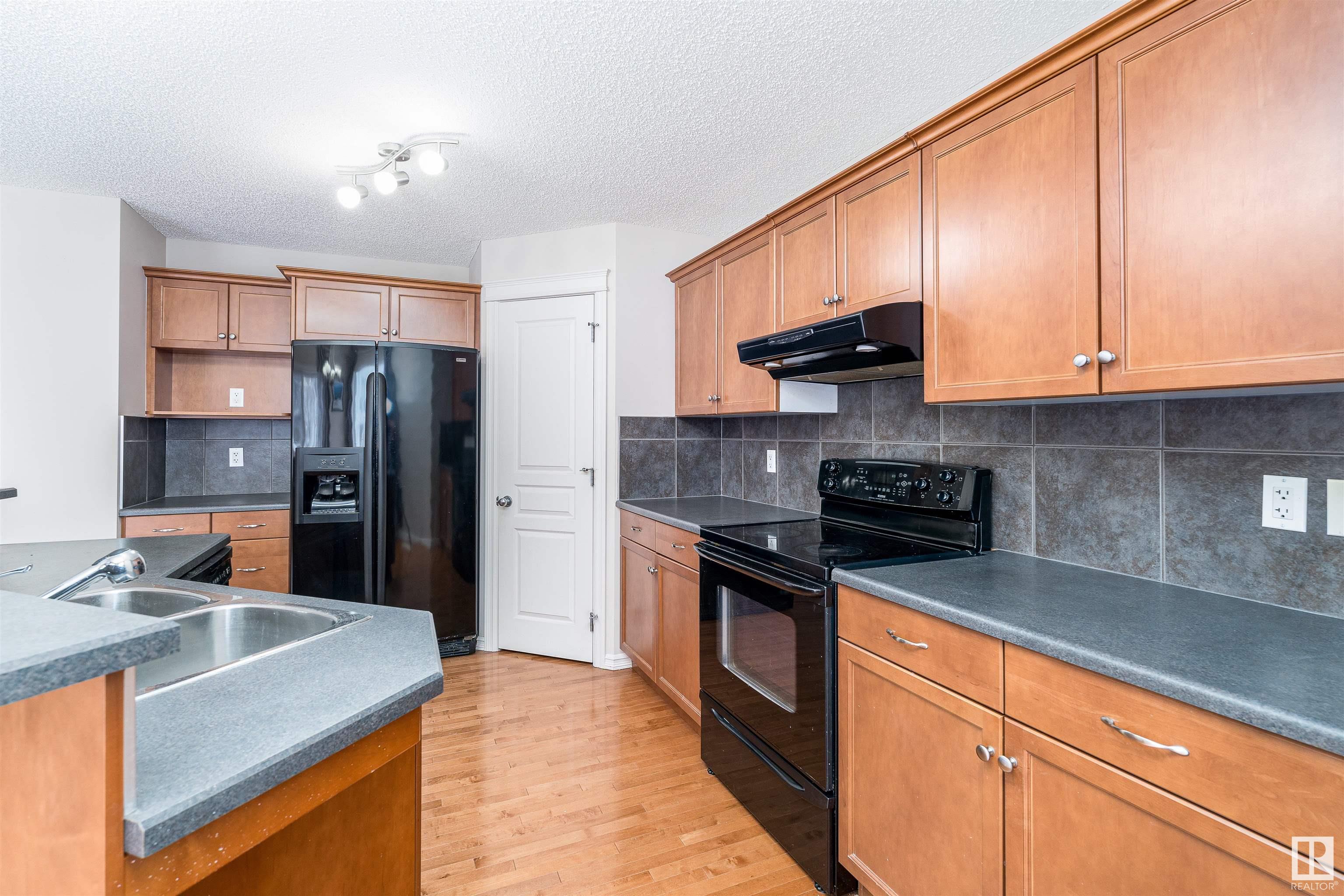      1209 LATTA CR NW , Edmonton,  ,T6R 3N2 ;  Listing Number: MLS E4420284