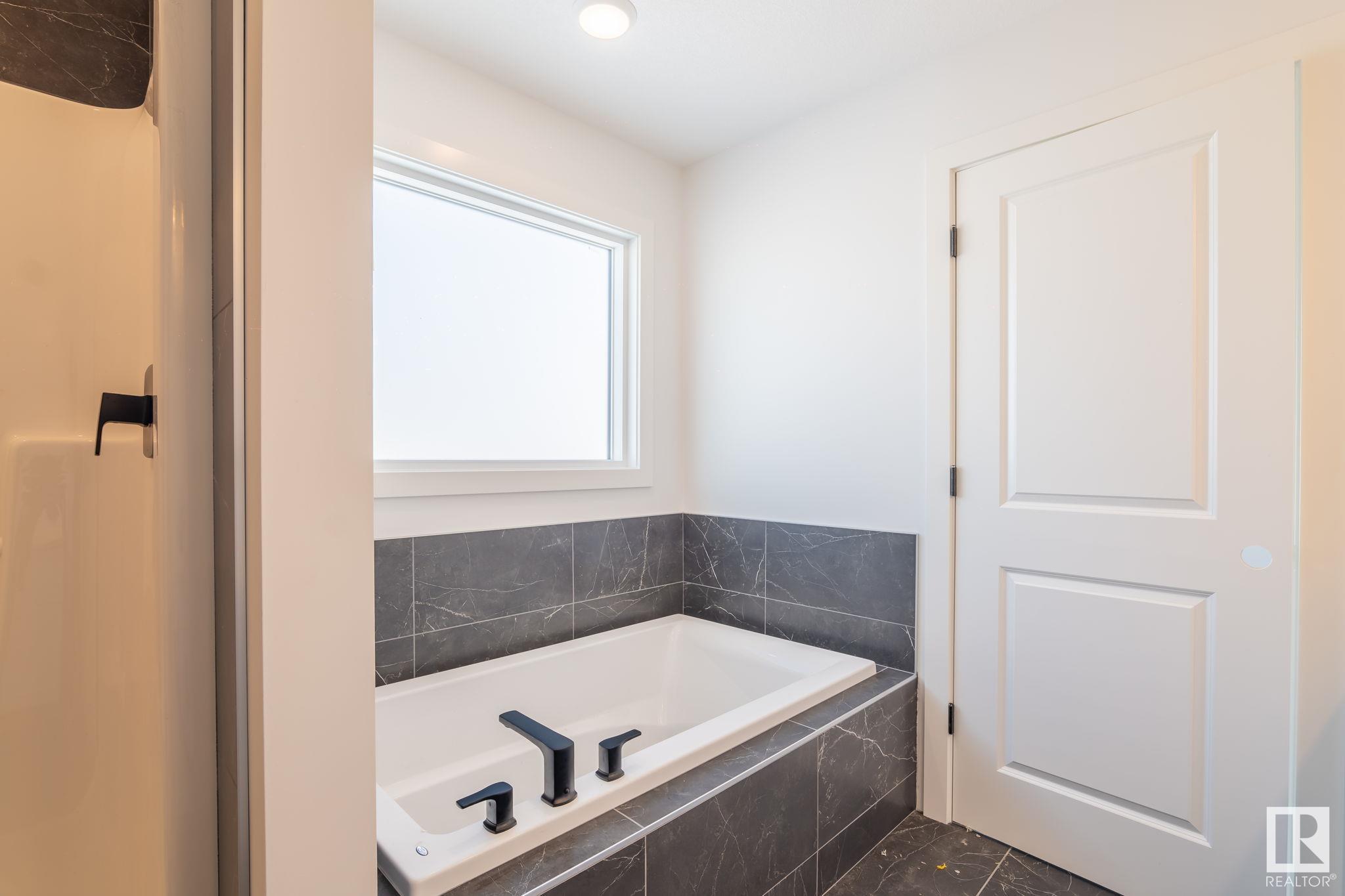      6422 28 AV SW , Edmonton,  ,T6X 1A3 ;  Listing Number: MLS E4420285