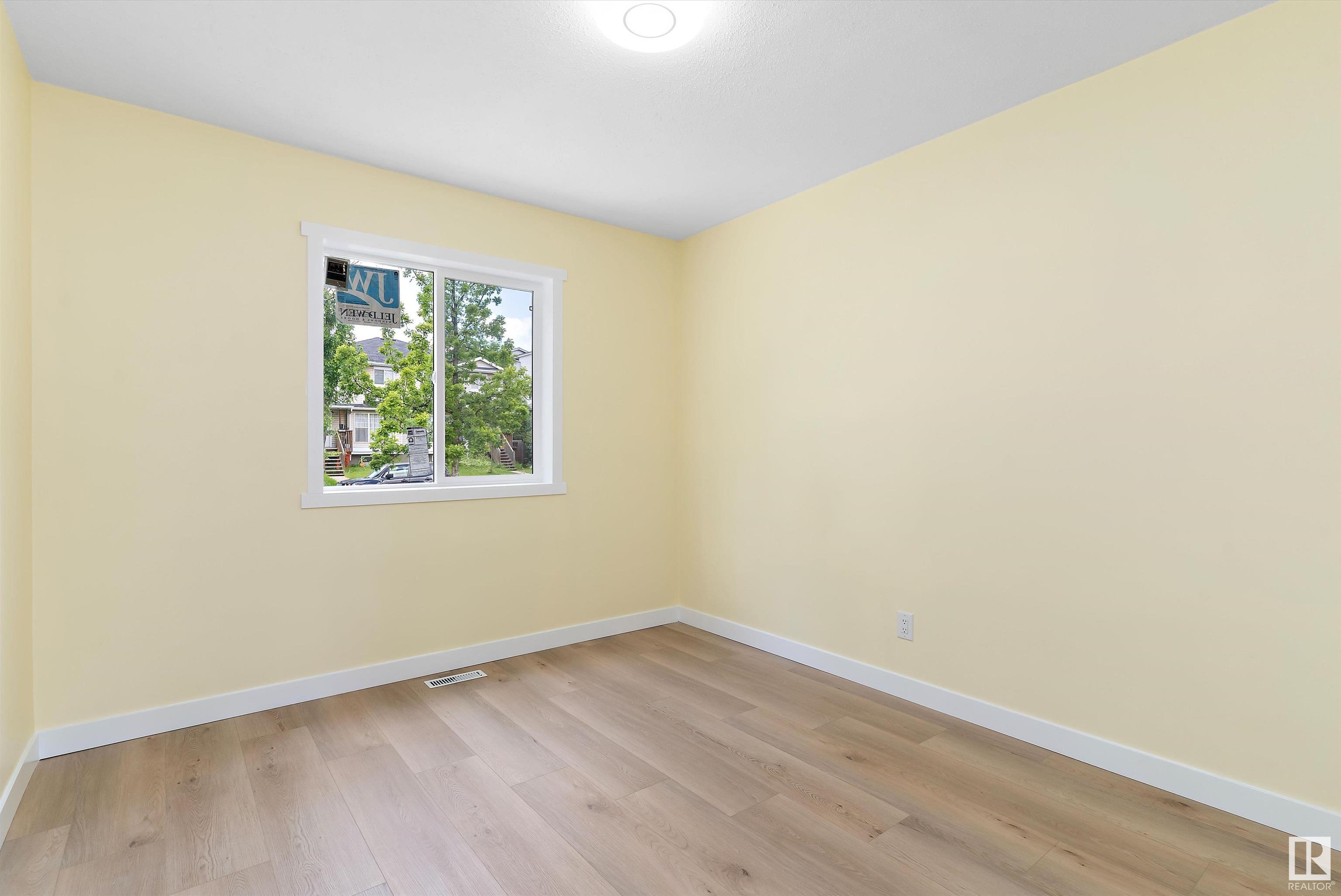      11927 80 ST NW , Edmonton,  ,T5B 2N8 ;  Listing Number: MLS E4420289