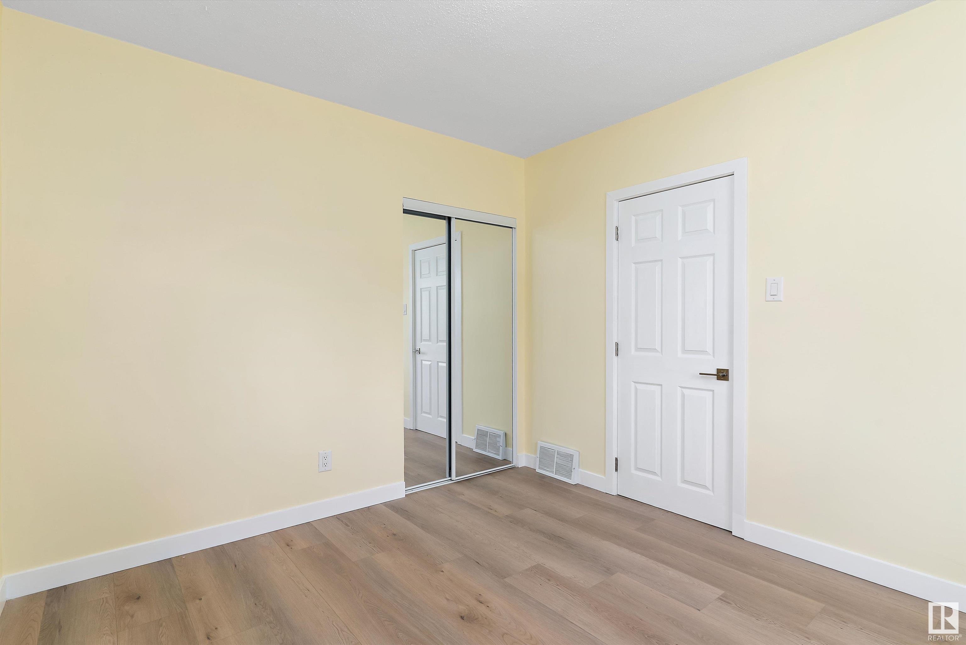      11927 80 ST NW , Edmonton,  ,T5B 2N8 ;  Listing Number: MLS E4420289