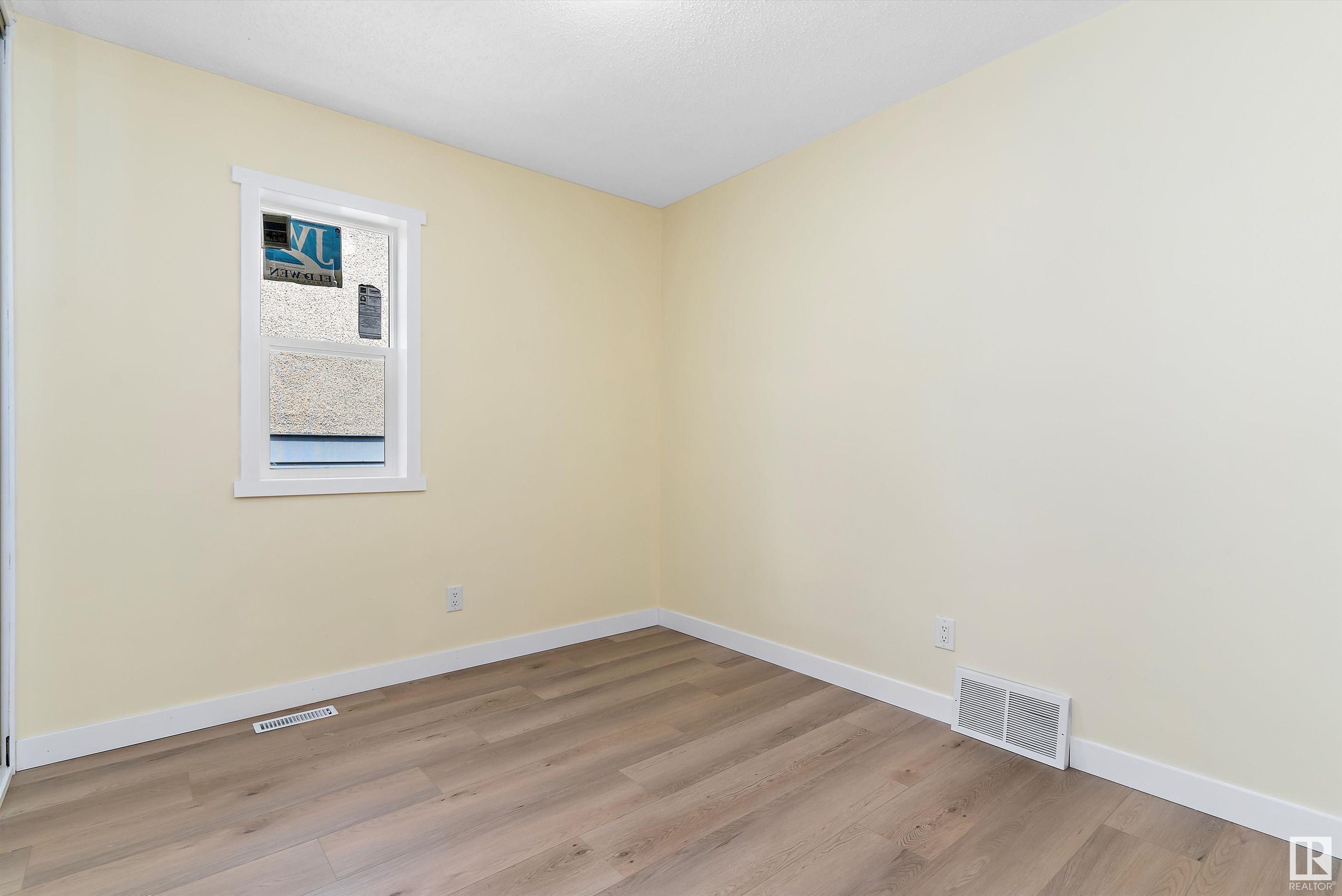      11927 80 ST NW , Edmonton,  ,T5B 2N8 ;  Listing Number: MLS E4420289