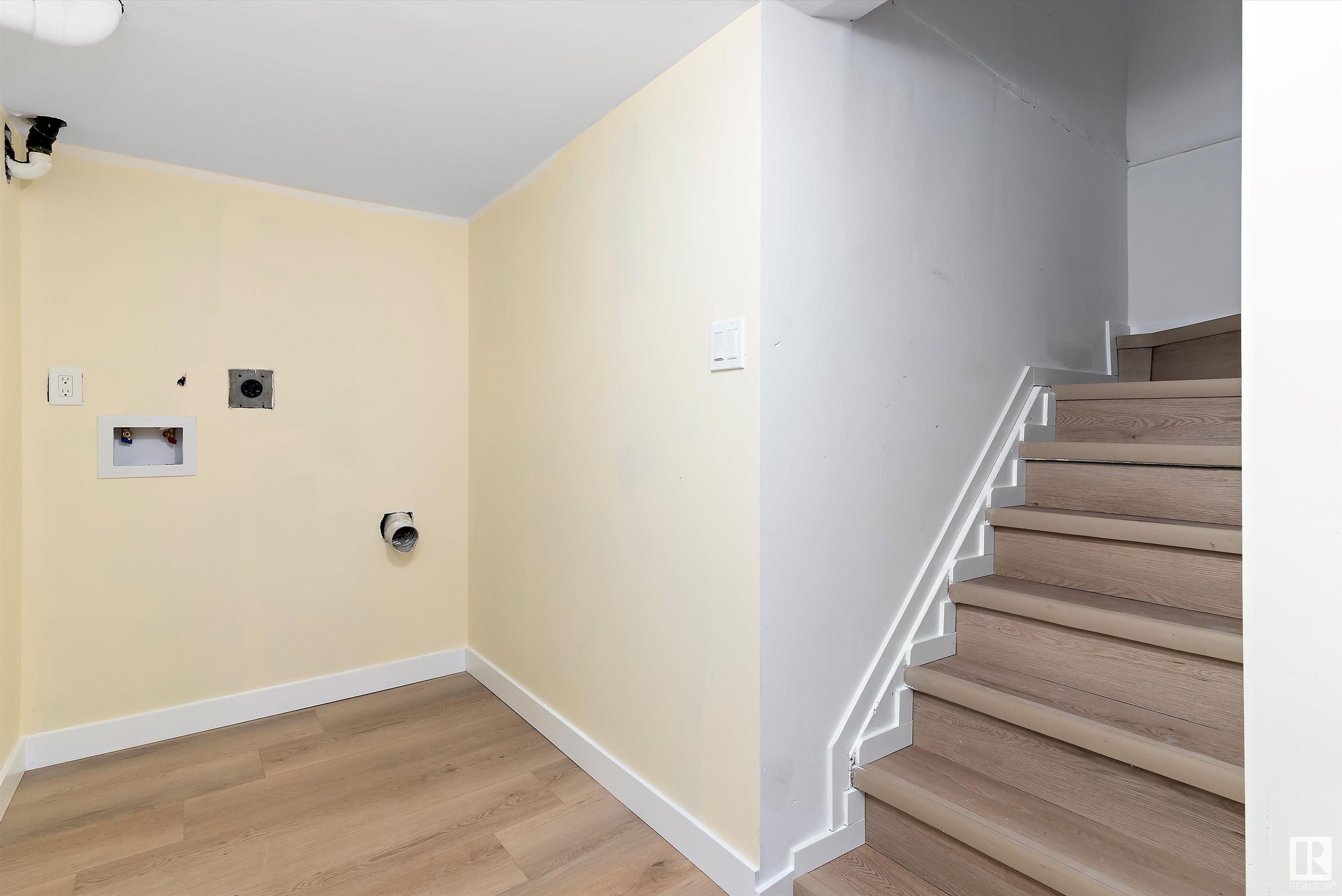      11927 80 ST NW , Edmonton,  ,T5B 2N8 ;  Listing Number: MLS E4420289
