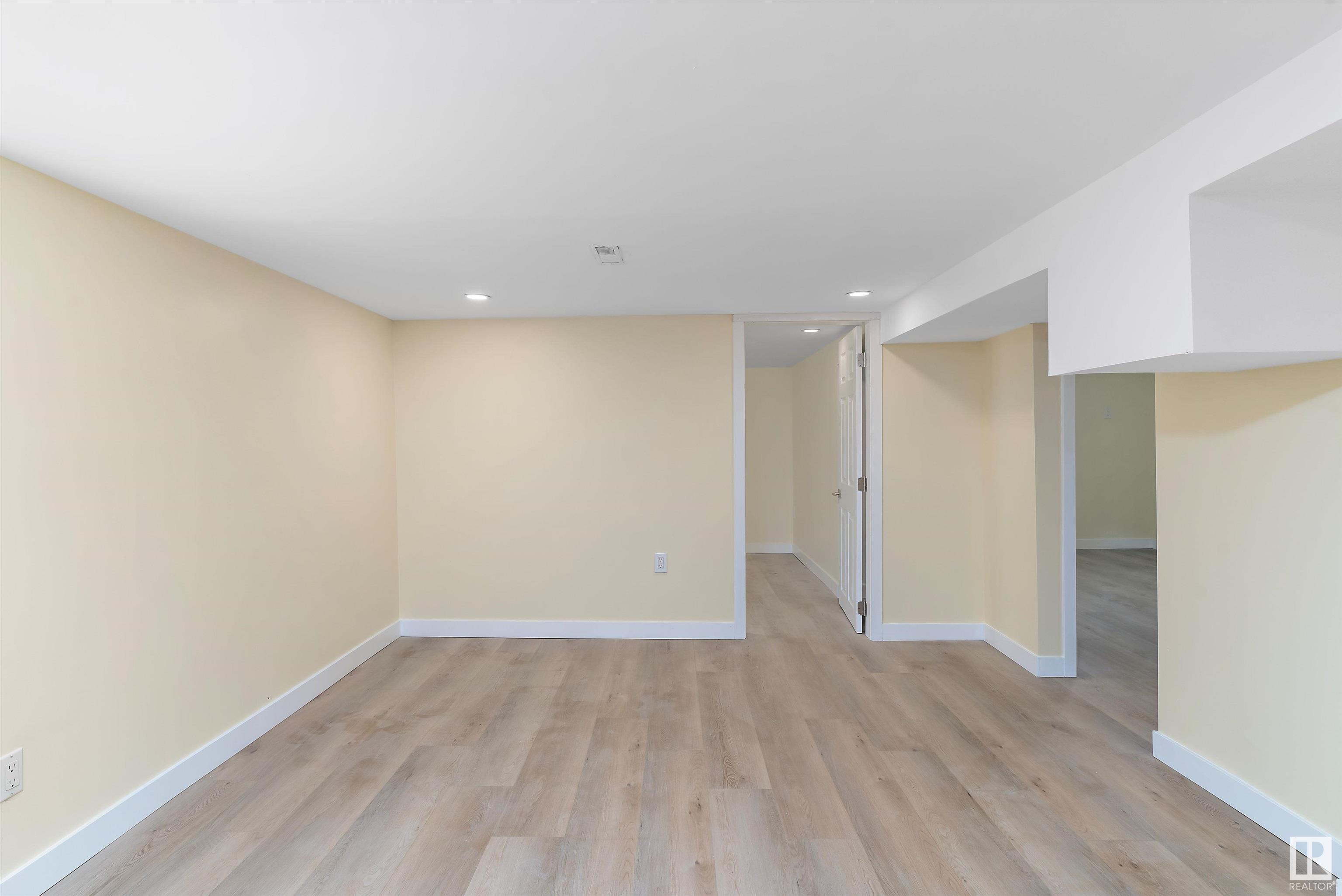      11927 80 ST NW , Edmonton,  ,T5B 2N8 ;  Listing Number: MLS E4420289