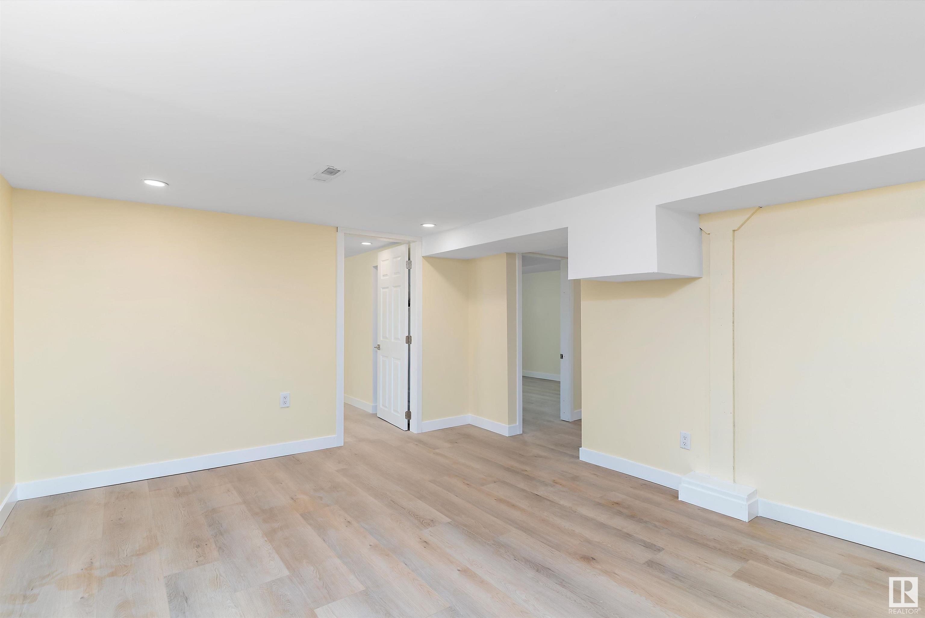      11927 80 ST NW , Edmonton,  ,T5B 2N8 ;  Listing Number: MLS E4420289