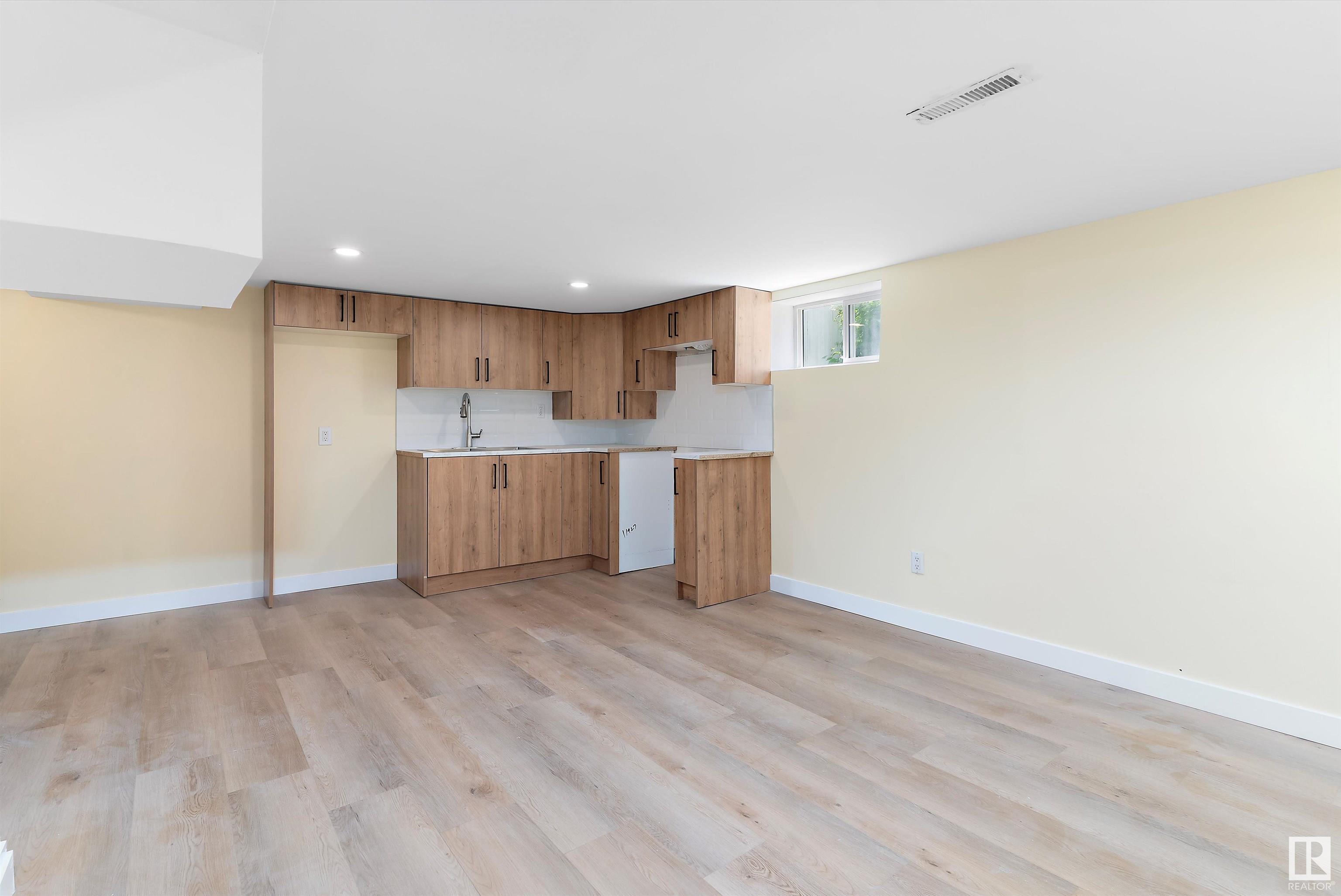     11927 80 ST NW , Edmonton,  ,T5B 2N8 ;  Listing Number: MLS E4420289