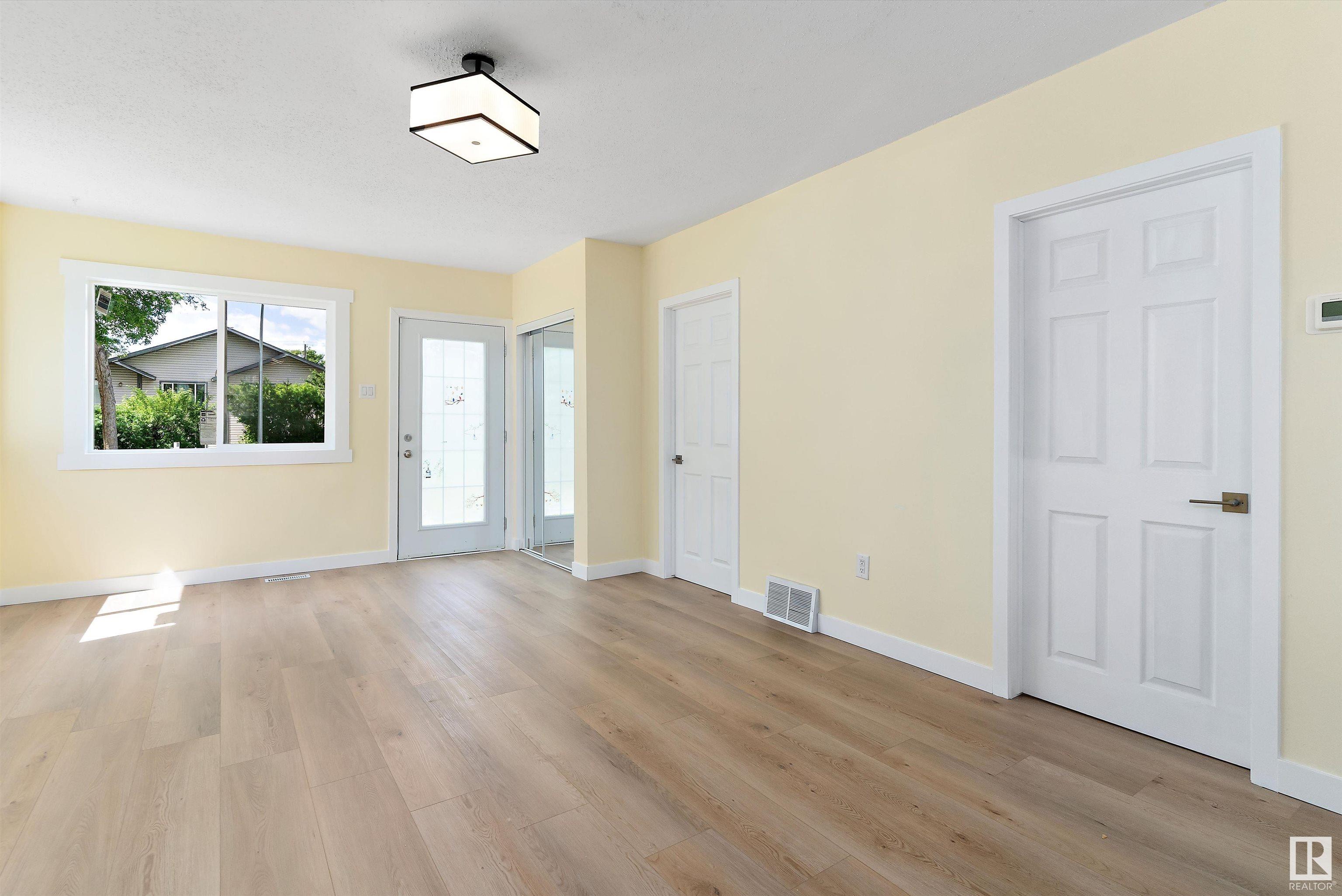      11927 80 ST NW , Edmonton,  ,T5B 2N8 ;  Listing Number: MLS E4420289