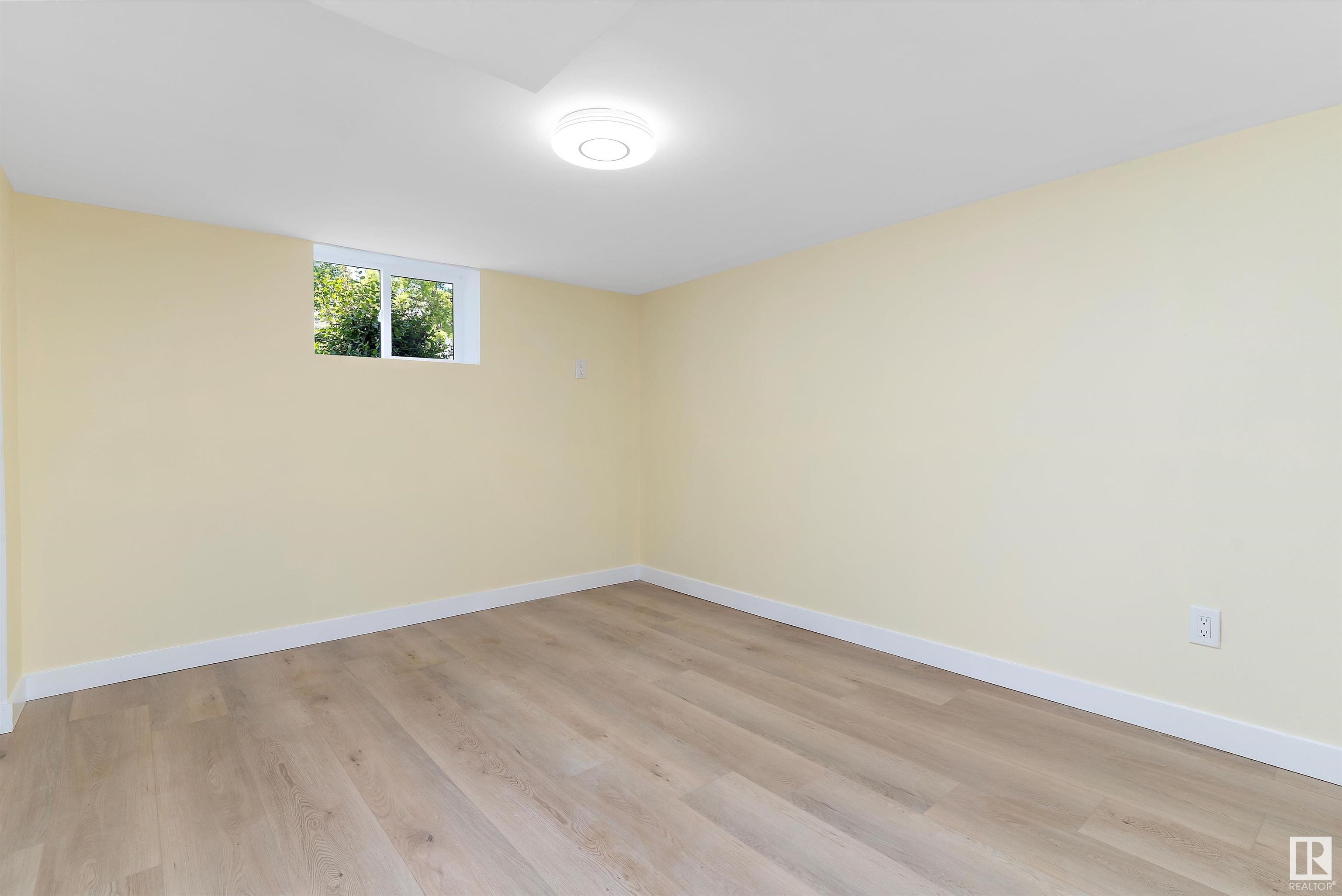      11927 80 ST NW , Edmonton,  ,T5B 2N8 ;  Listing Number: MLS E4420289
