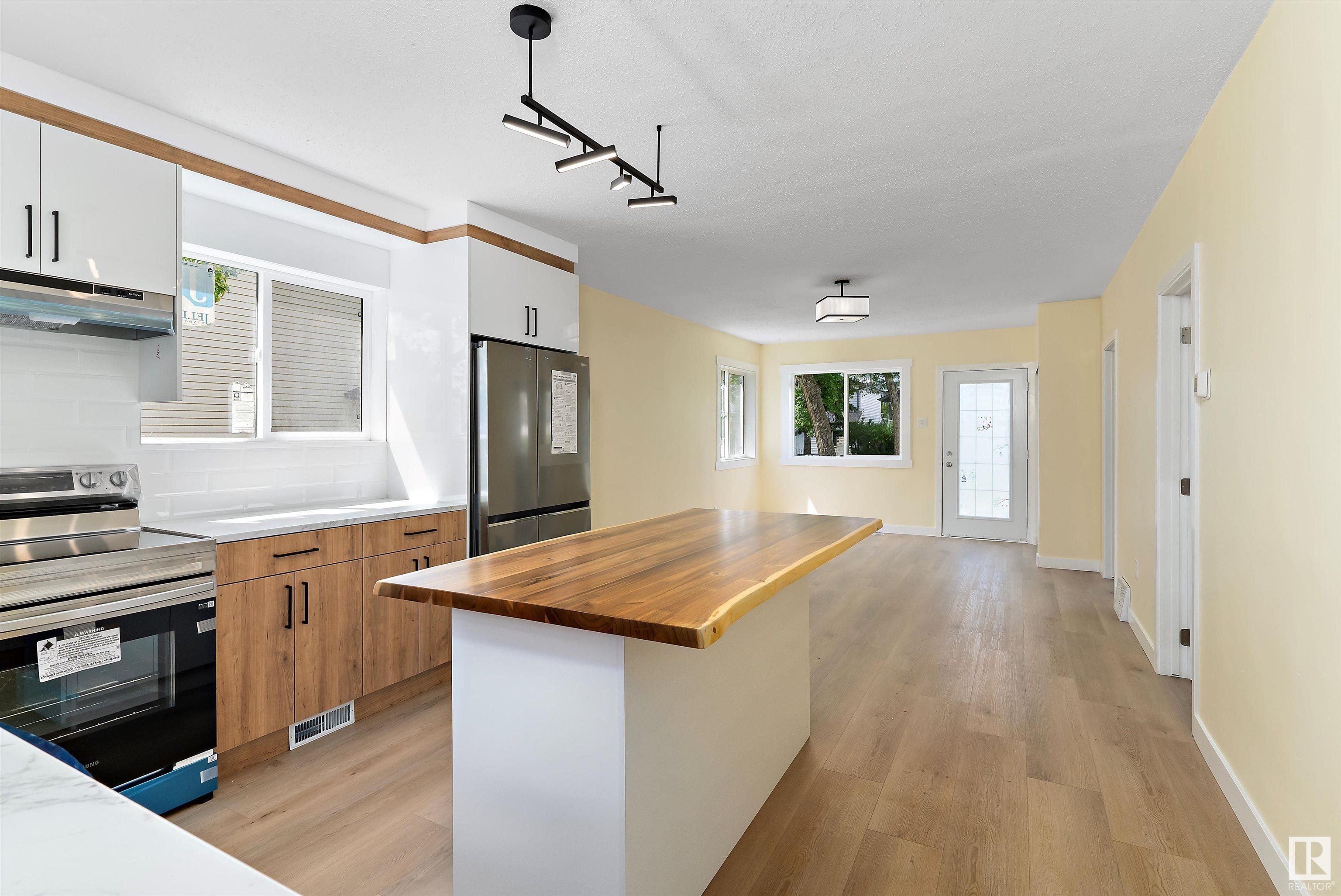      11927 80 ST NW , Edmonton,  ,T5B 2N8 ;  Listing Number: MLS E4420289