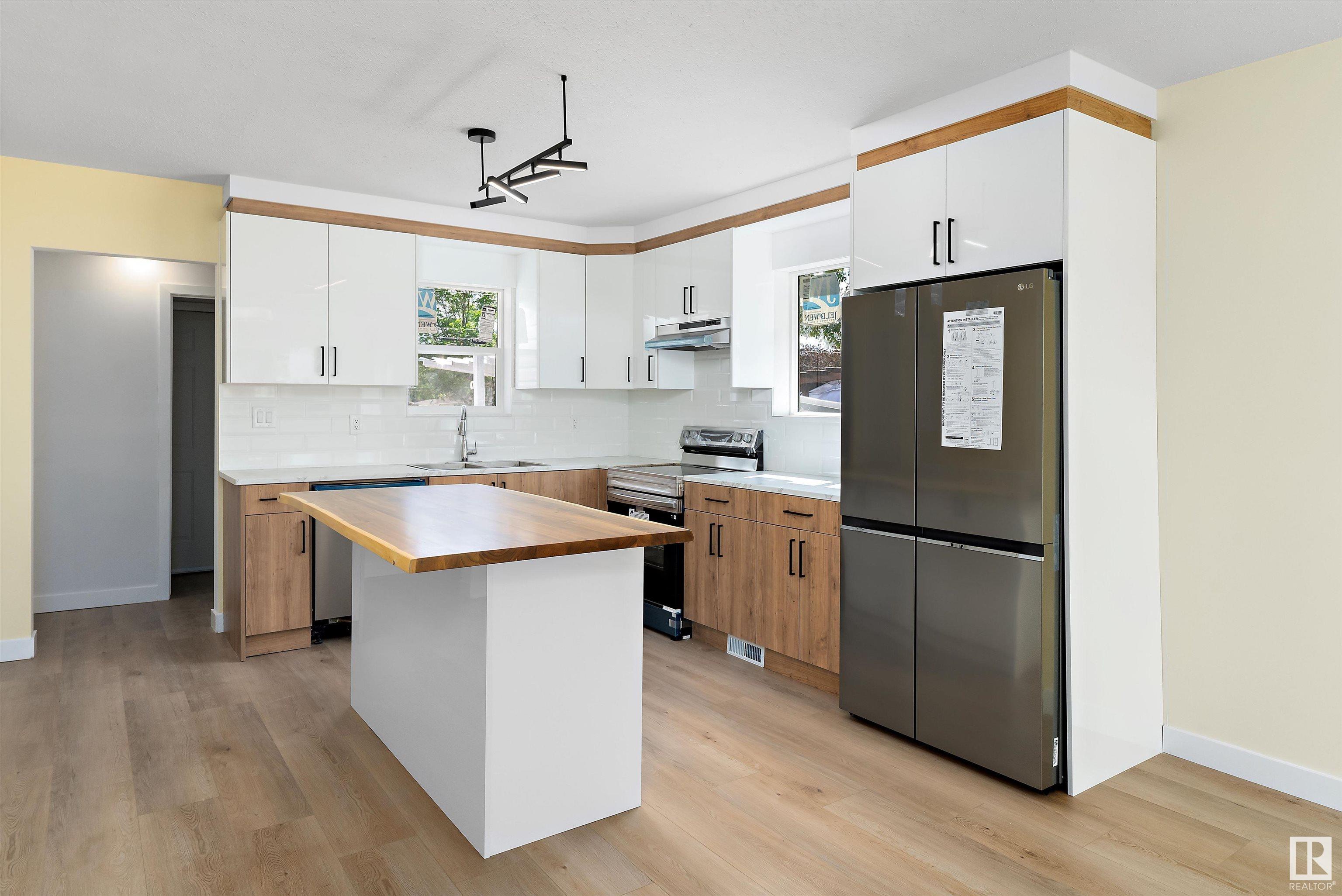      11927 80 ST NW , Edmonton,  ,T5B 2N8 ;  Listing Number: MLS E4420289