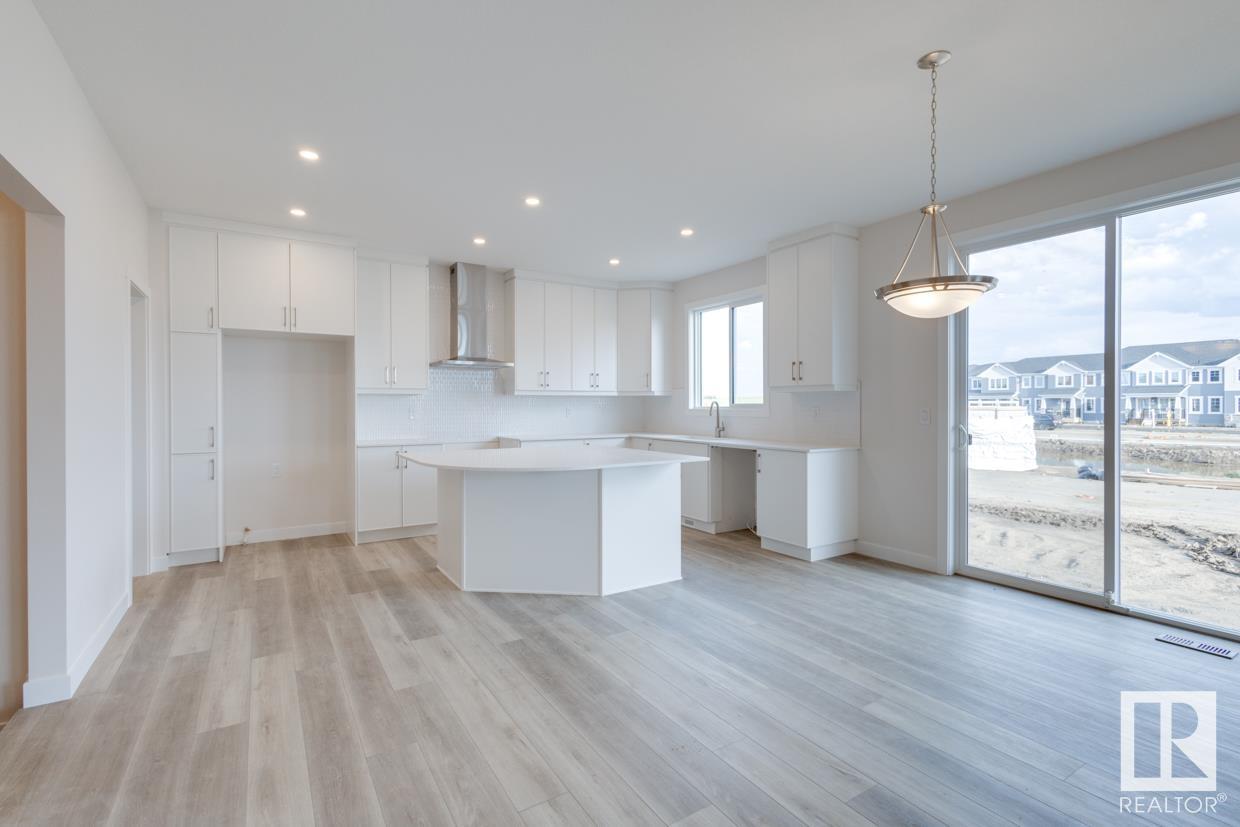      2104 208 ST NW , Edmonton,  ,T6M 2X6 ;  Listing Number: MLS E4420300