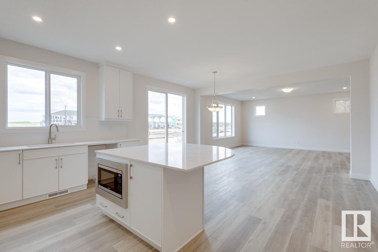      2104 208 ST NW , Edmonton,  ,T6M 2X6 ;  Listing Number: MLS E4420300