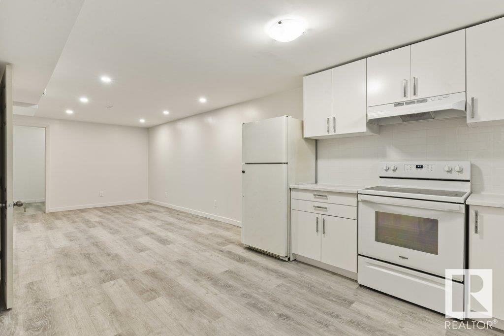      13529 69 ST NW NW , Edmonton,  ,T5C 0H7 ;  Listing Number: MLS E4420303