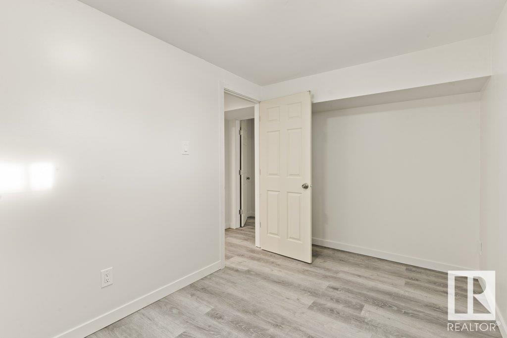      13529 69 ST NW NW , Edmonton,  ,T5C 0H7 ;  Listing Number: MLS E4420303