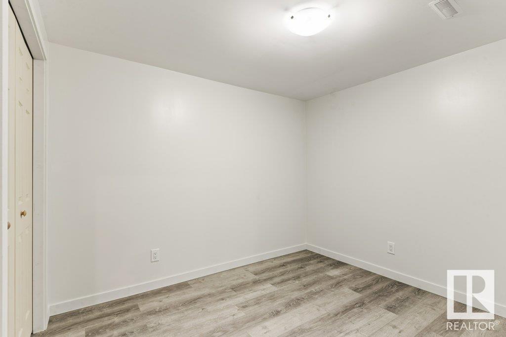      13529 69 ST NW NW , Edmonton,  ,T5C 0H7 ;  Listing Number: MLS E4420303