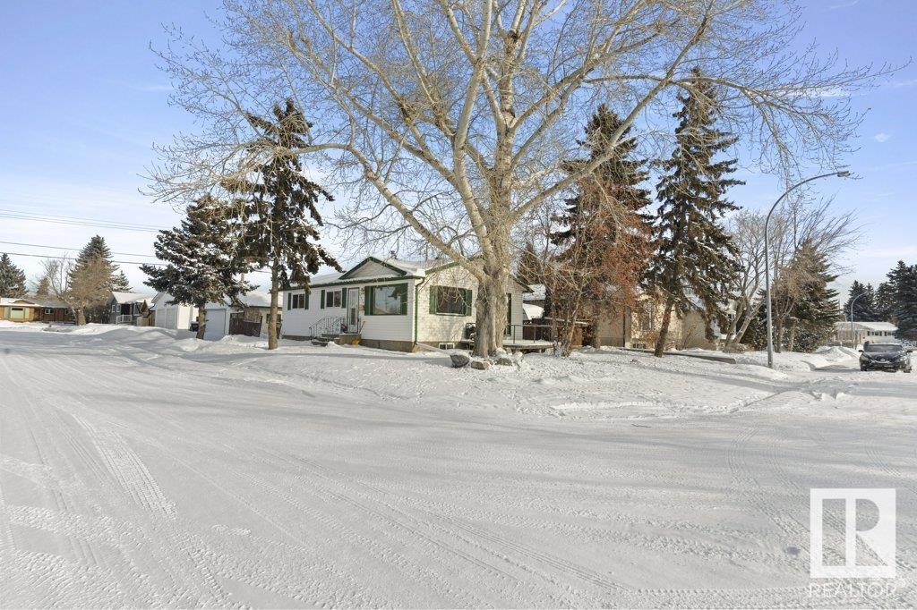      13529 69 ST NW NW , Edmonton,  ,T5C 0H7 ;  Listing Number: MLS E4420303