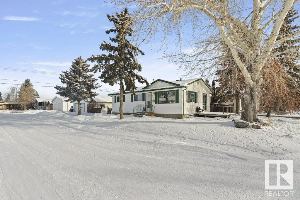      13529 69 ST NW NW , Edmonton,  ,T5C 0H7 ;  Listing Number: MLS E4420303