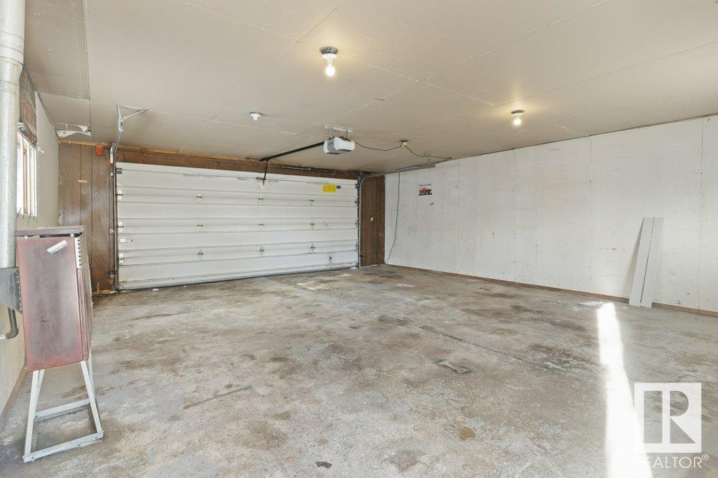      13529 69 ST NW NW , Edmonton,  ,T5C 0H7 ;  Listing Number: MLS E4420303