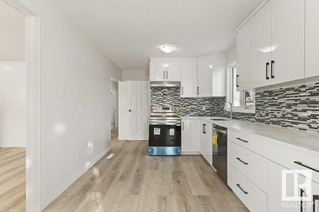      13529 69 ST NW NW , Edmonton,  ,T5C 0H7 ;  Listing Number: MLS E4420303