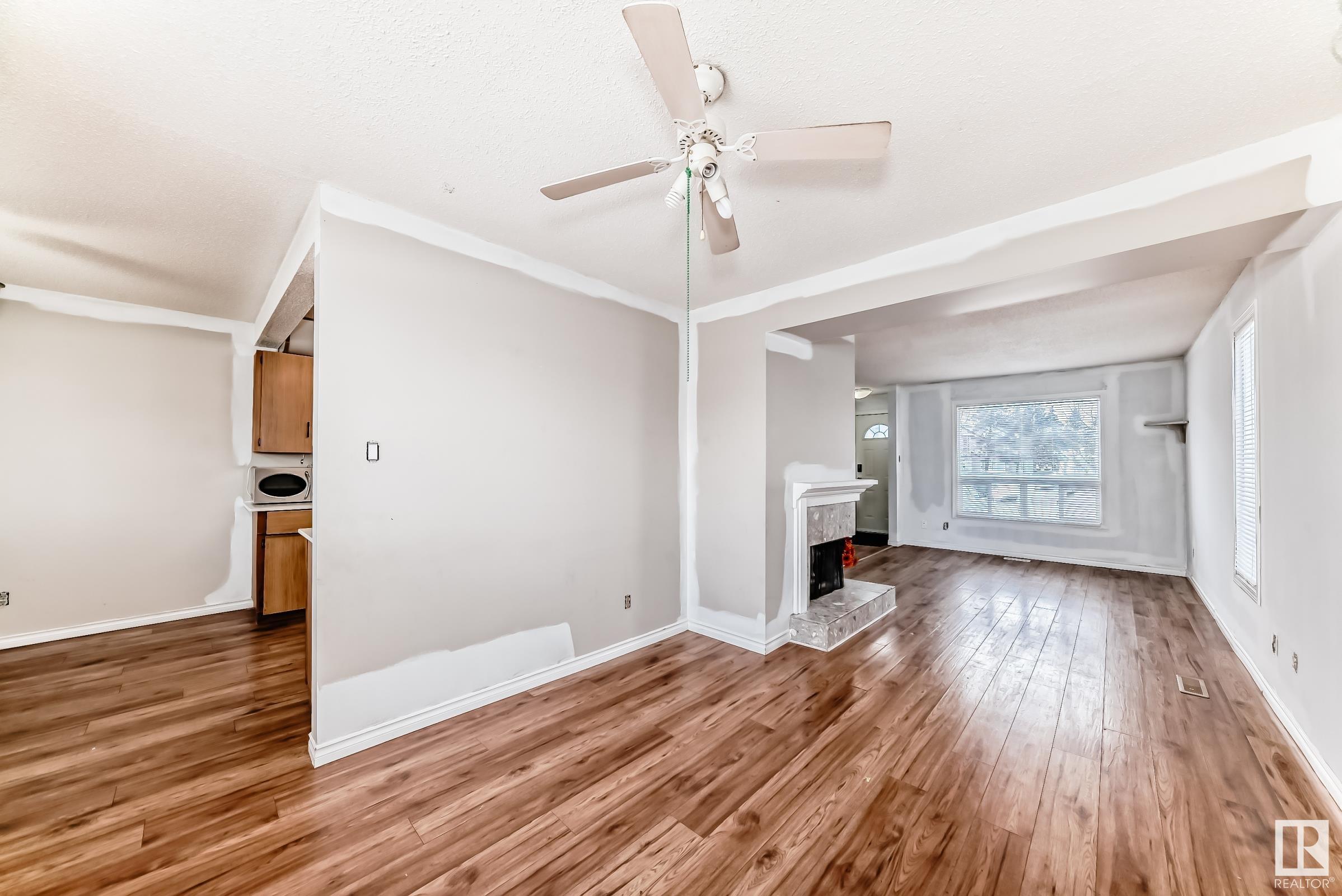      #31 1651 46 ST NW , Edmonton,  ,T6L 5H2 ;  Listing Number: MLS E4420307