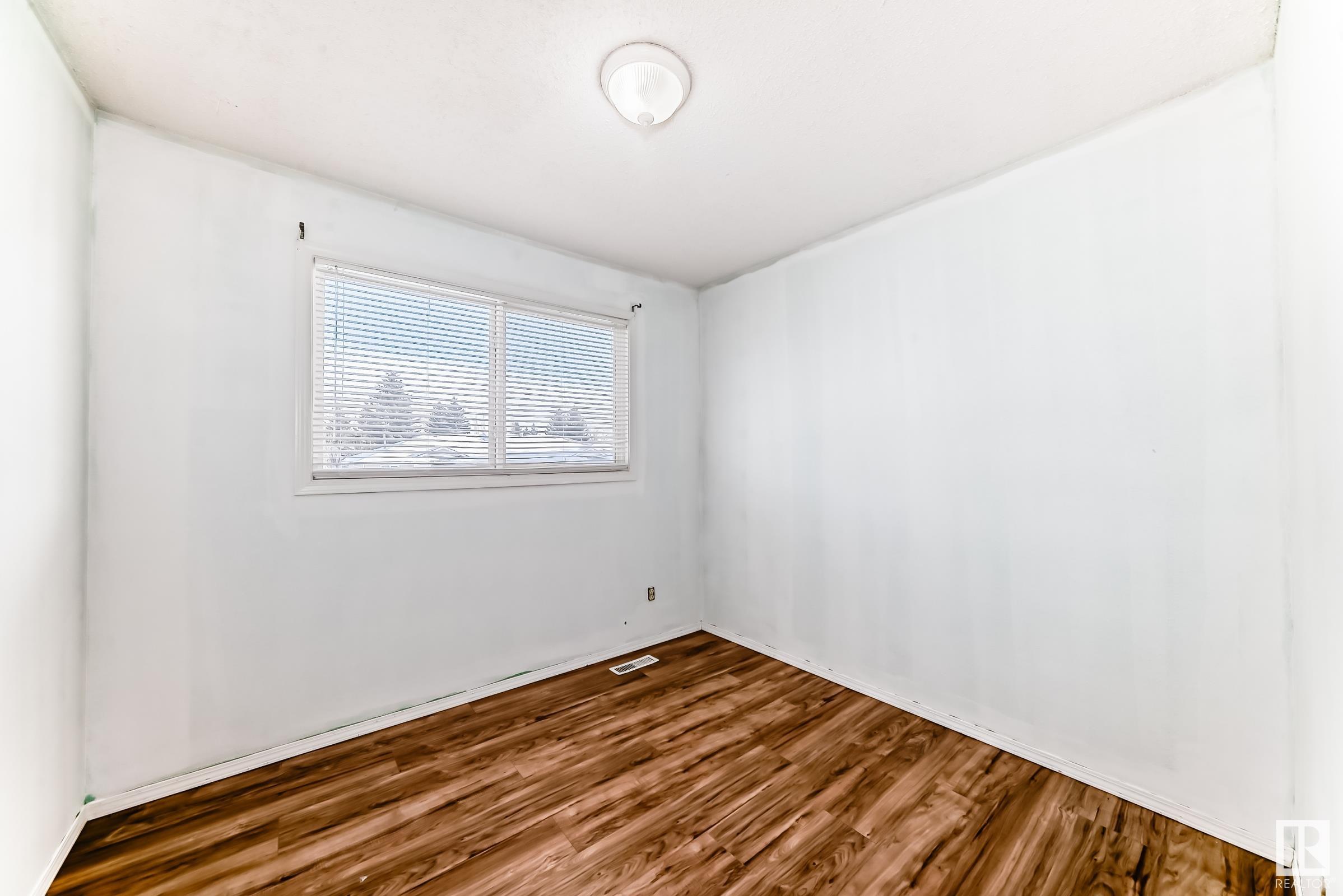      #31 1651 46 ST NW , Edmonton,  ,T6L 5H2 ;  Listing Number: MLS E4420307