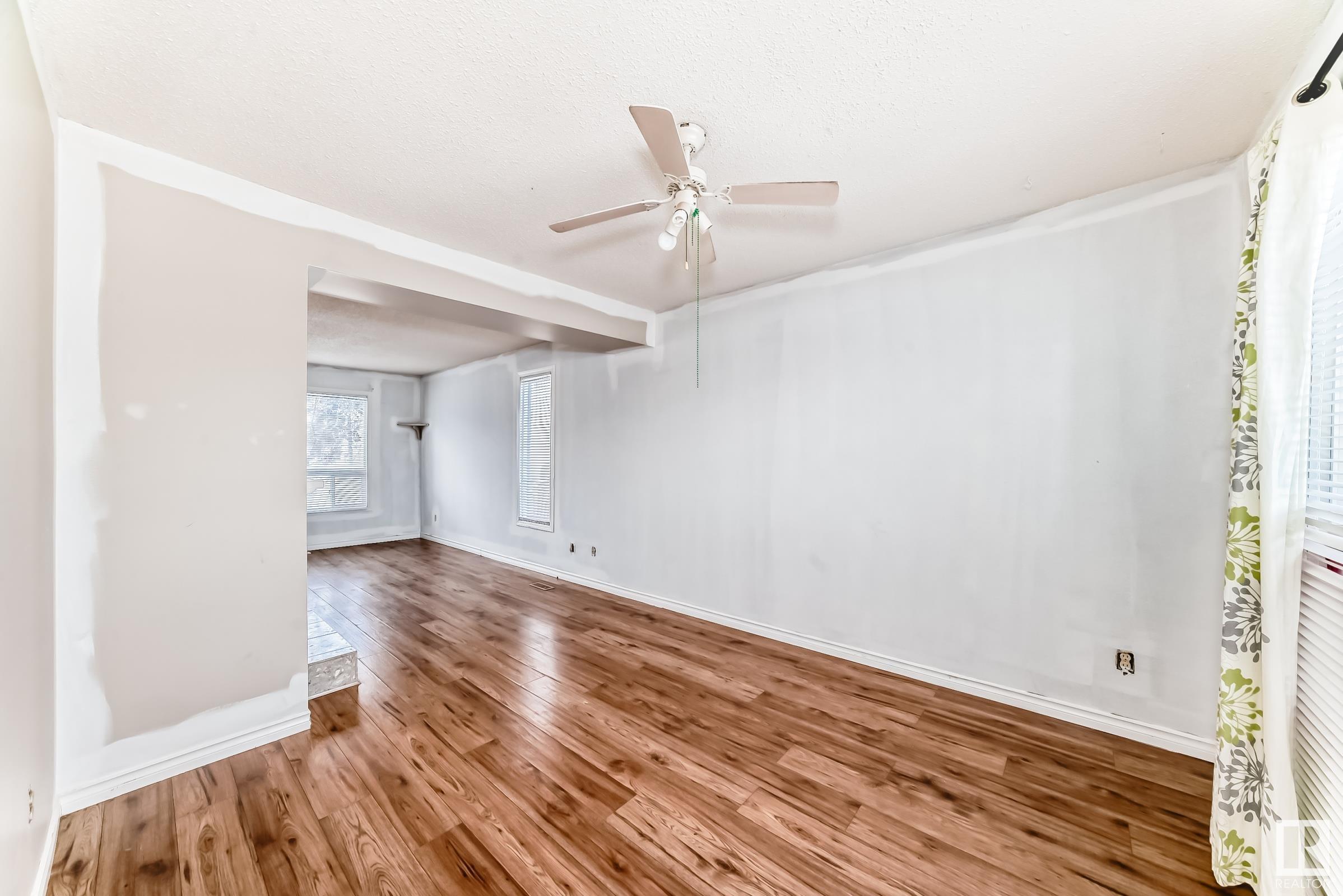      #31 1651 46 ST NW , Edmonton,  ,T6L 5H2 ;  Listing Number: MLS E4420307