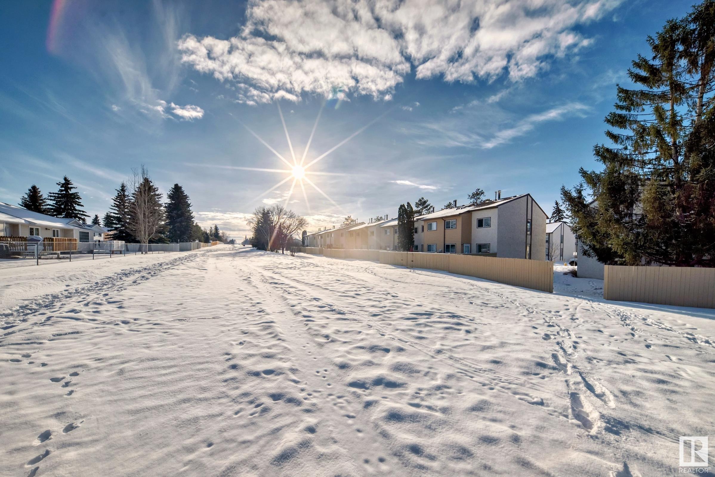      #31 1651 46 ST NW , Edmonton,  ,T6L 5H2 ;  Listing Number: MLS E4420307