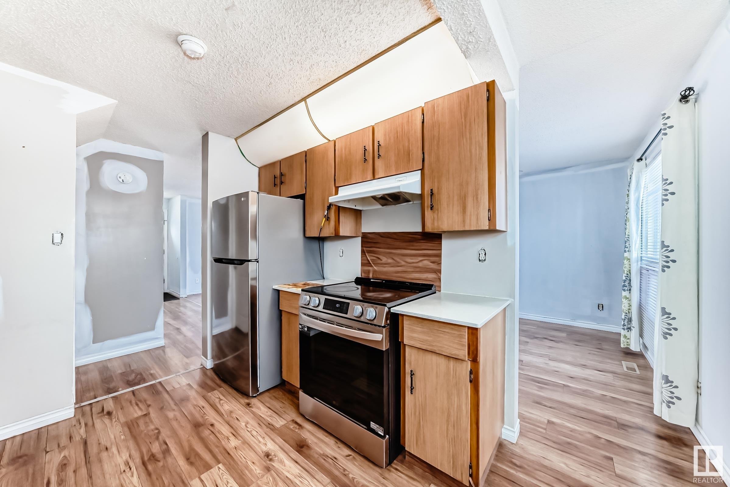      #31 1651 46 ST NW , Edmonton,  ,T6L 5H2 ;  Listing Number: MLS E4420307