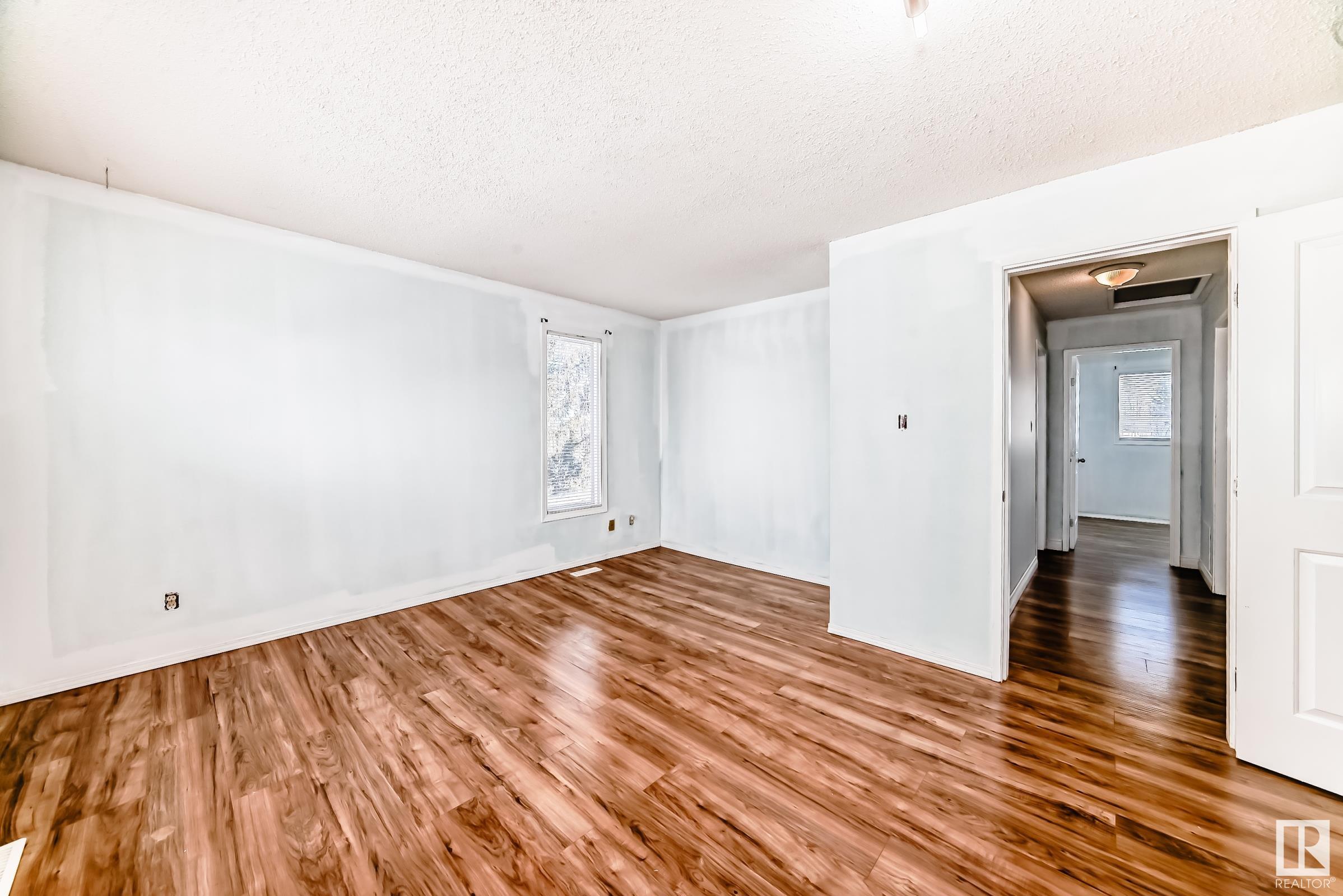      #31 1651 46 ST NW , Edmonton,  ,T6L 5H2 ;  Listing Number: MLS E4420307