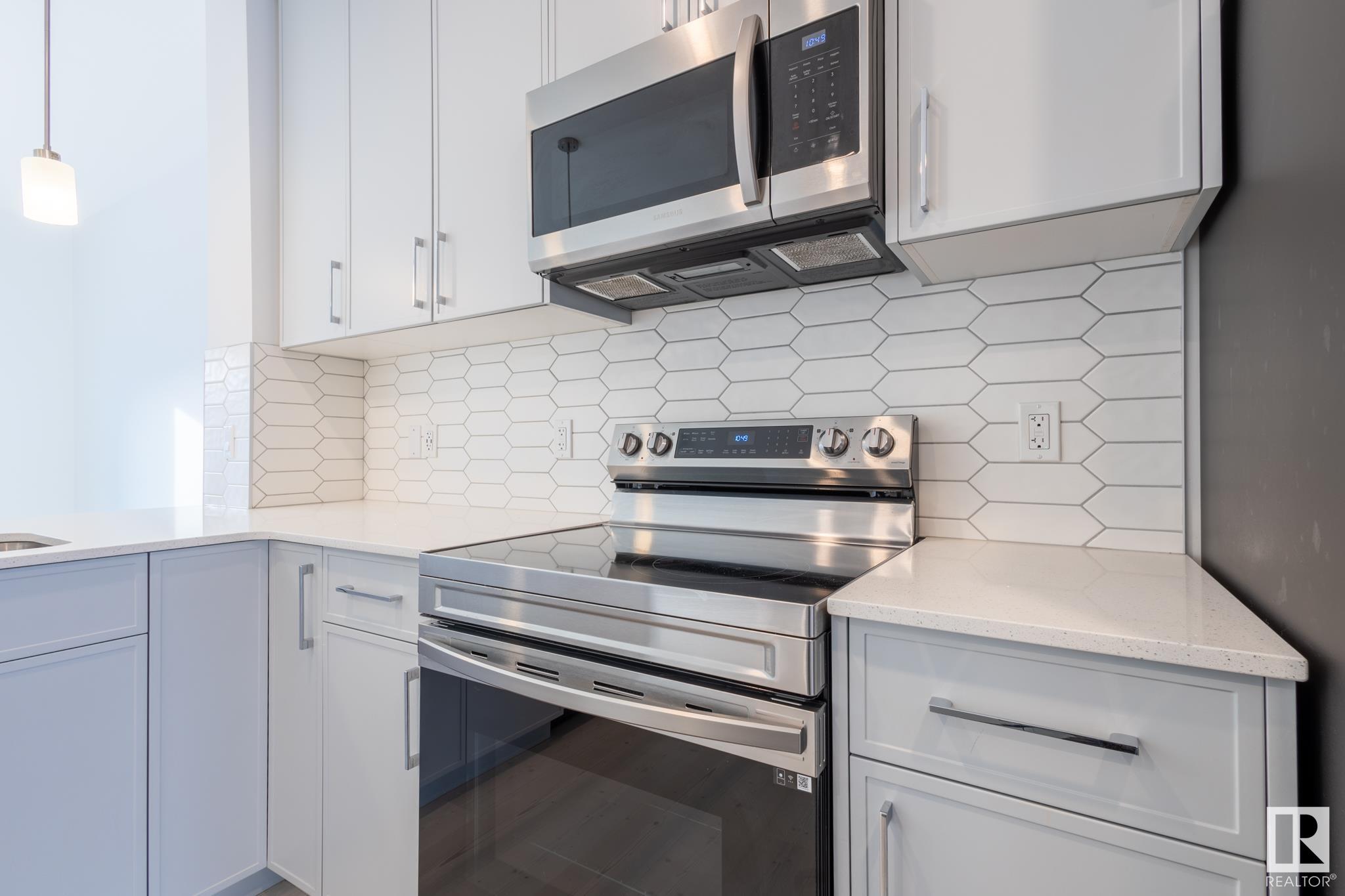      19247 27 AV NW , Edmonton,  ,T6M 2N6 ;  Listing Number: MLS E4420309