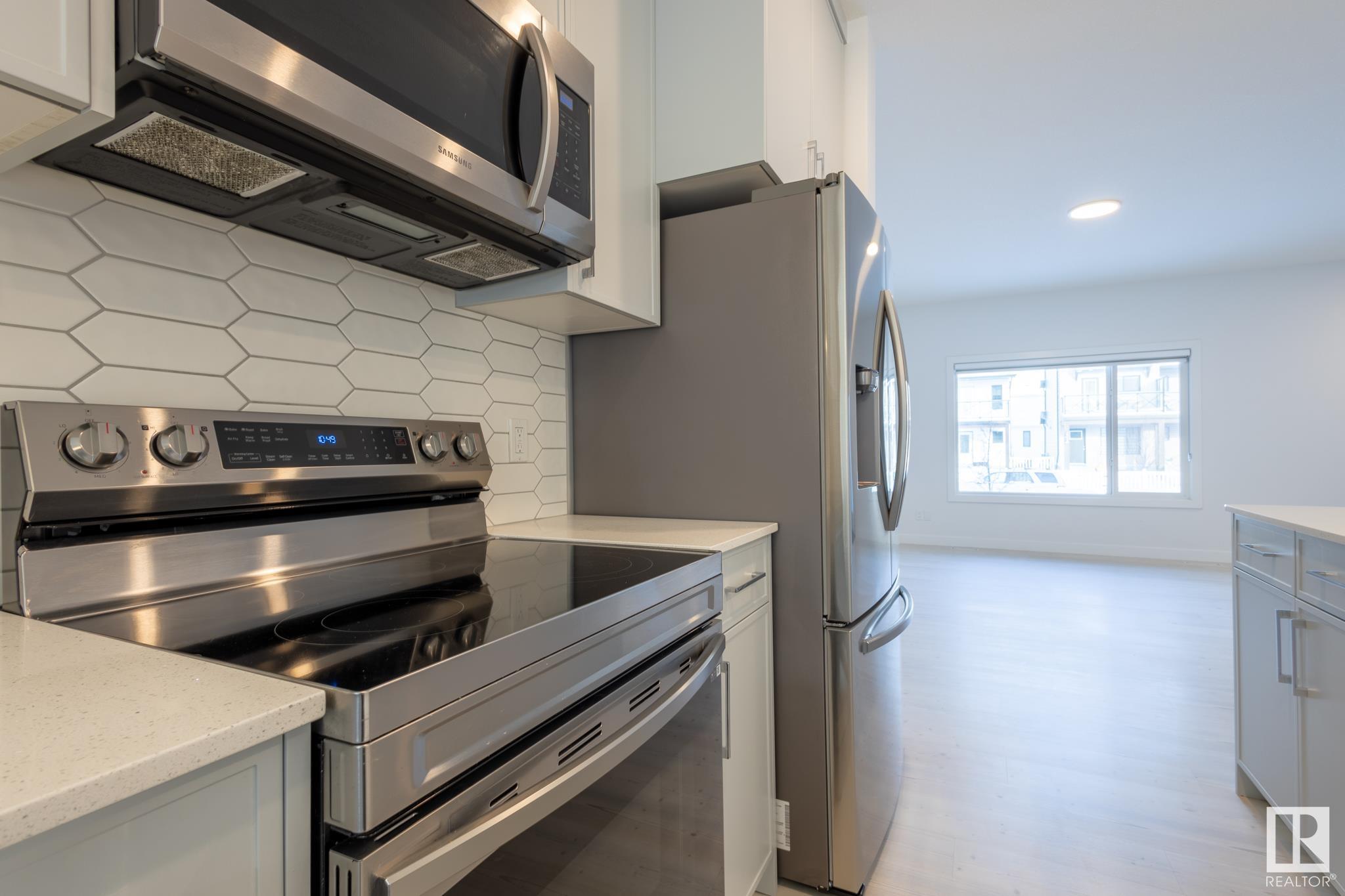      19247 27 AV NW , Edmonton,  ,T6M 2N6 ;  Listing Number: MLS E4420309