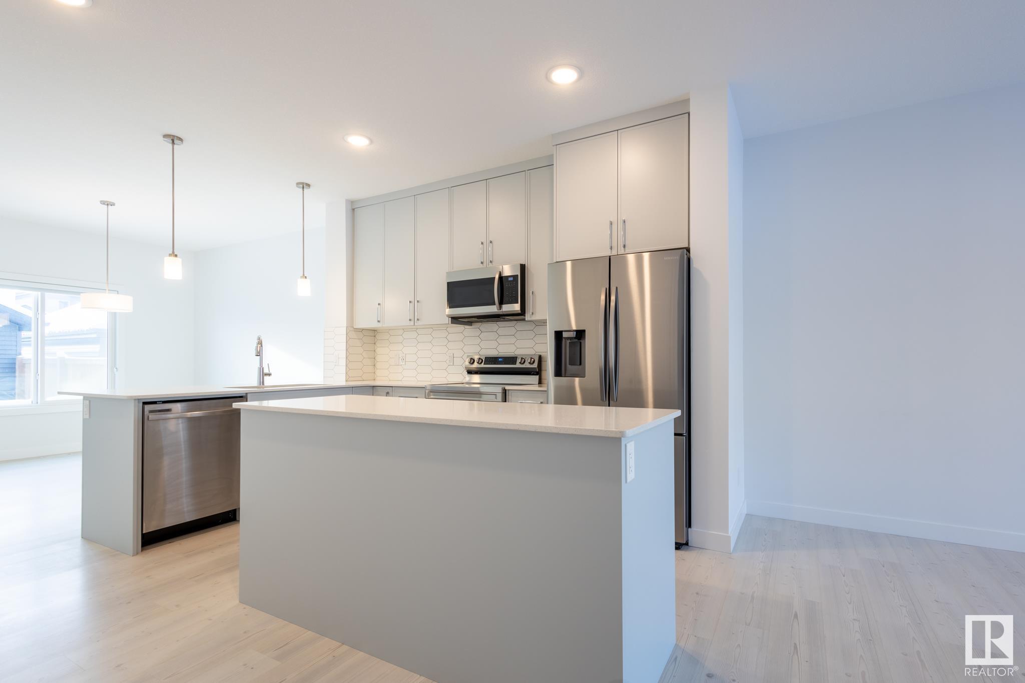      19247 27 AV NW , Edmonton,  ,T6M 2N6 ;  Listing Number: MLS E4420309