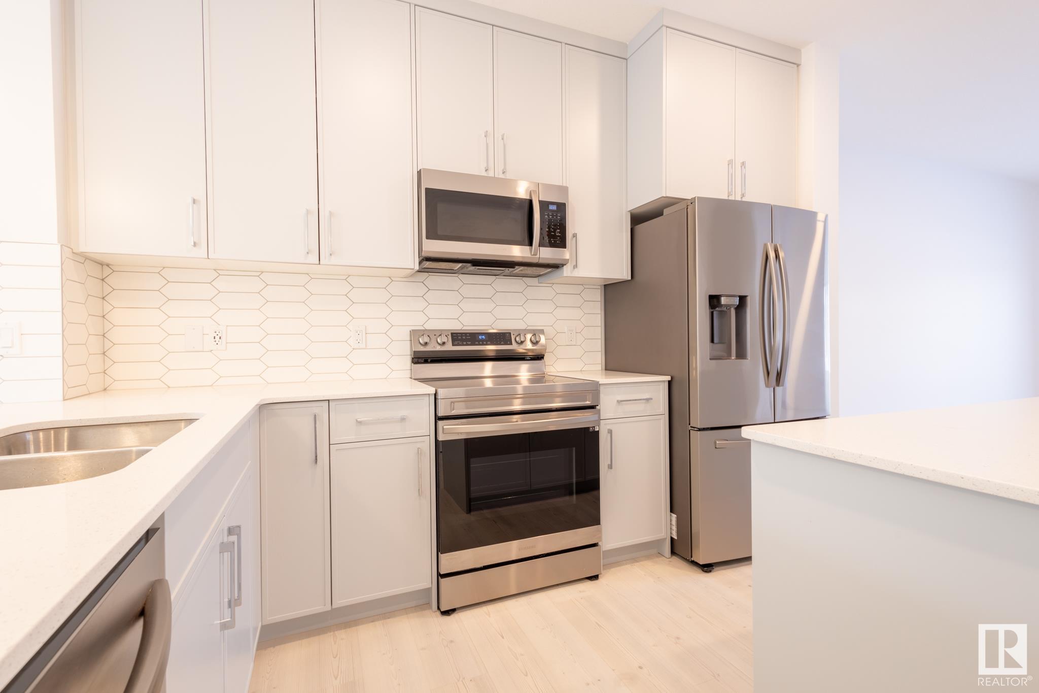      19247 27 AV NW , Edmonton,  ,T6M 2N6 ;  Listing Number: MLS E4420309