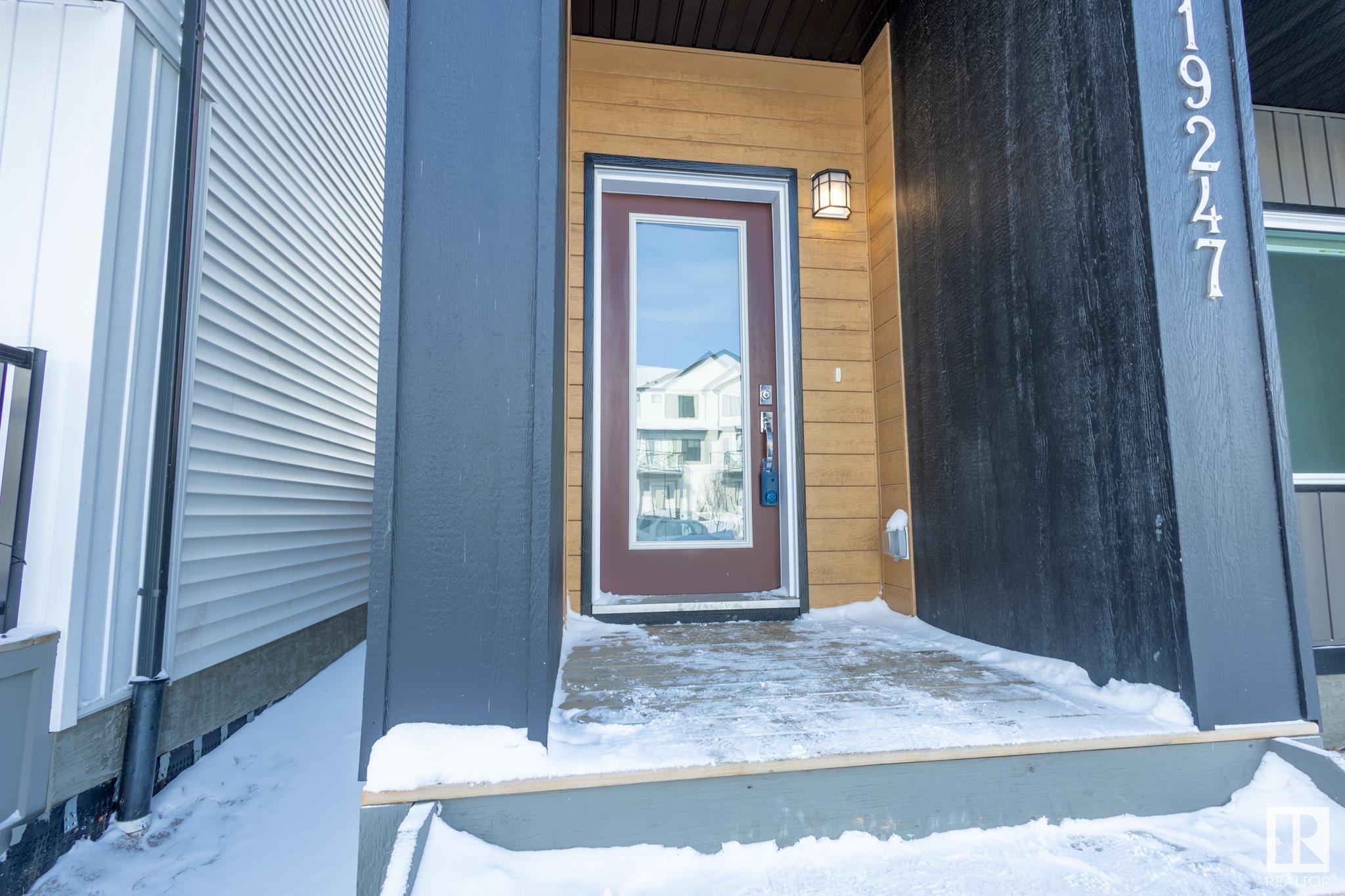      19247 27 AV NW , Edmonton,  ,T6M 2N6 ;  Listing Number: MLS E4420309