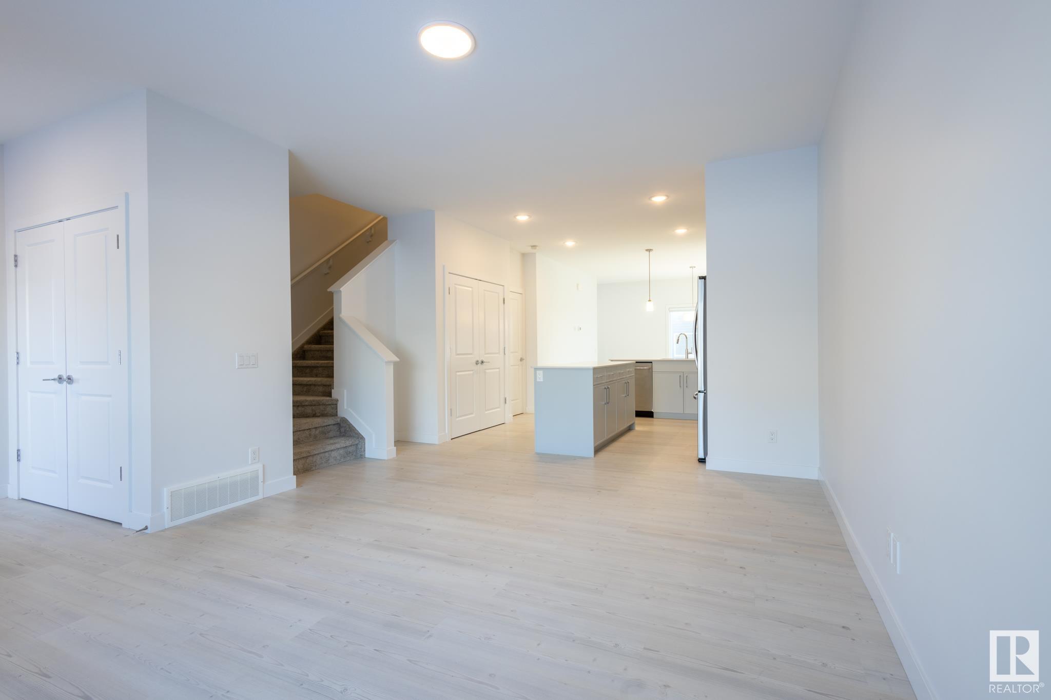      19247 27 AV NW , Edmonton,  ,T6M 2N6 ;  Listing Number: MLS E4420309