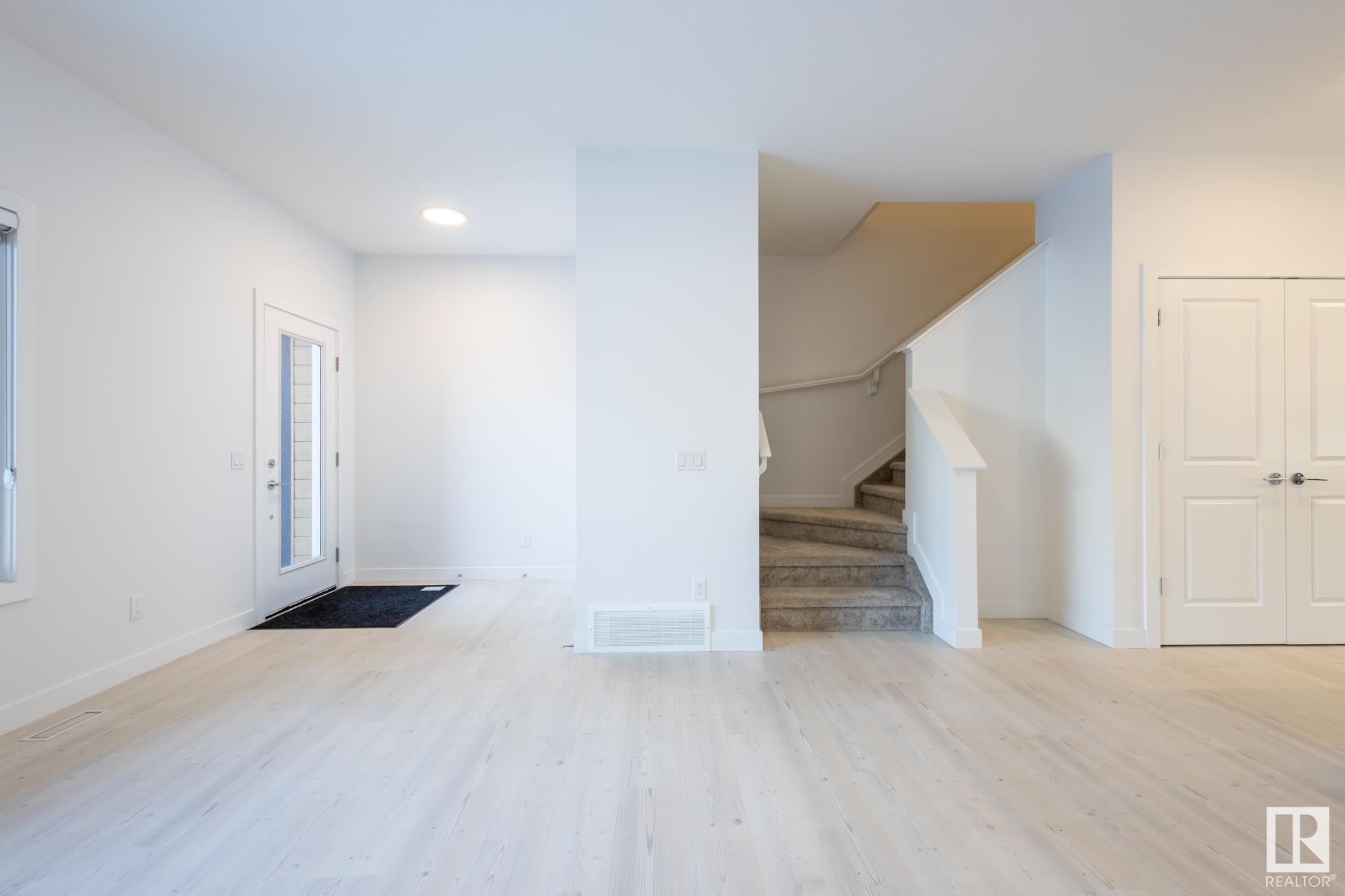      19247 27 AV NW , Edmonton,  ,T6M 2N6 ;  Listing Number: MLS E4420309