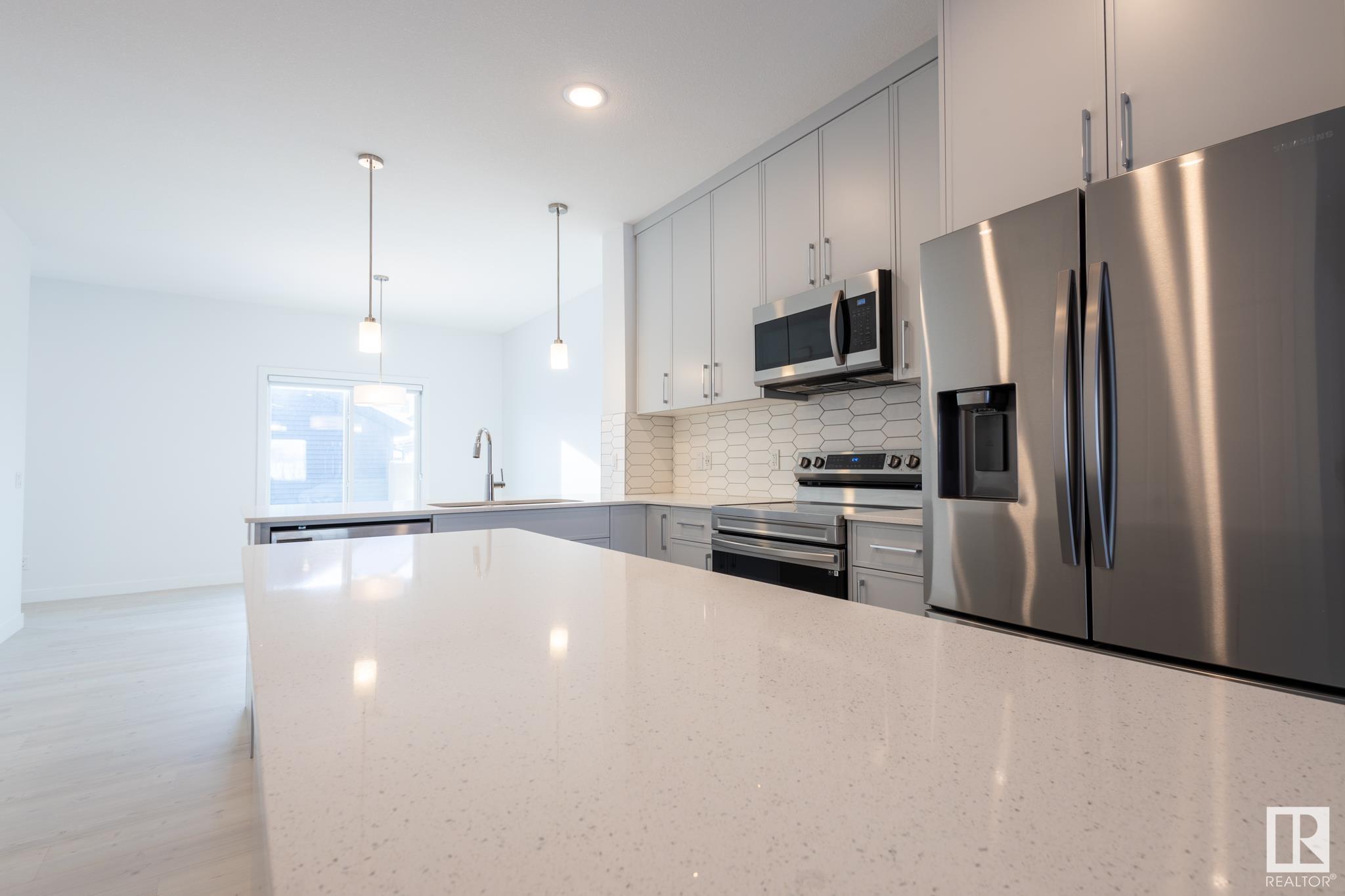      19247 27 AV NW , Edmonton,  ,T6M 2N6 ;  Listing Number: MLS E4420309