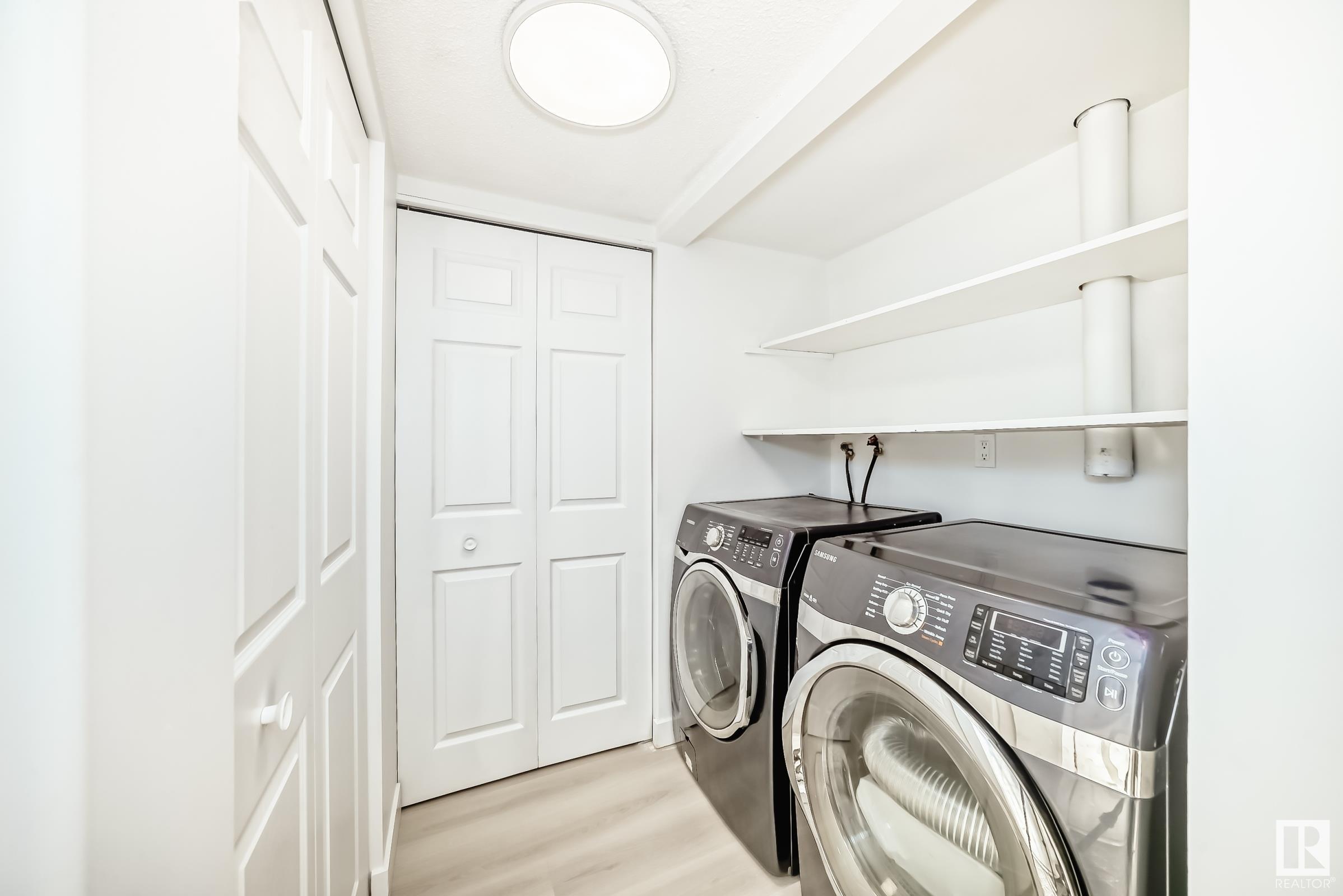      10D MEADOWLARK VG NW , Edmonton,  ,T5R 5X3 ;  Listing Number: MLS E4420316