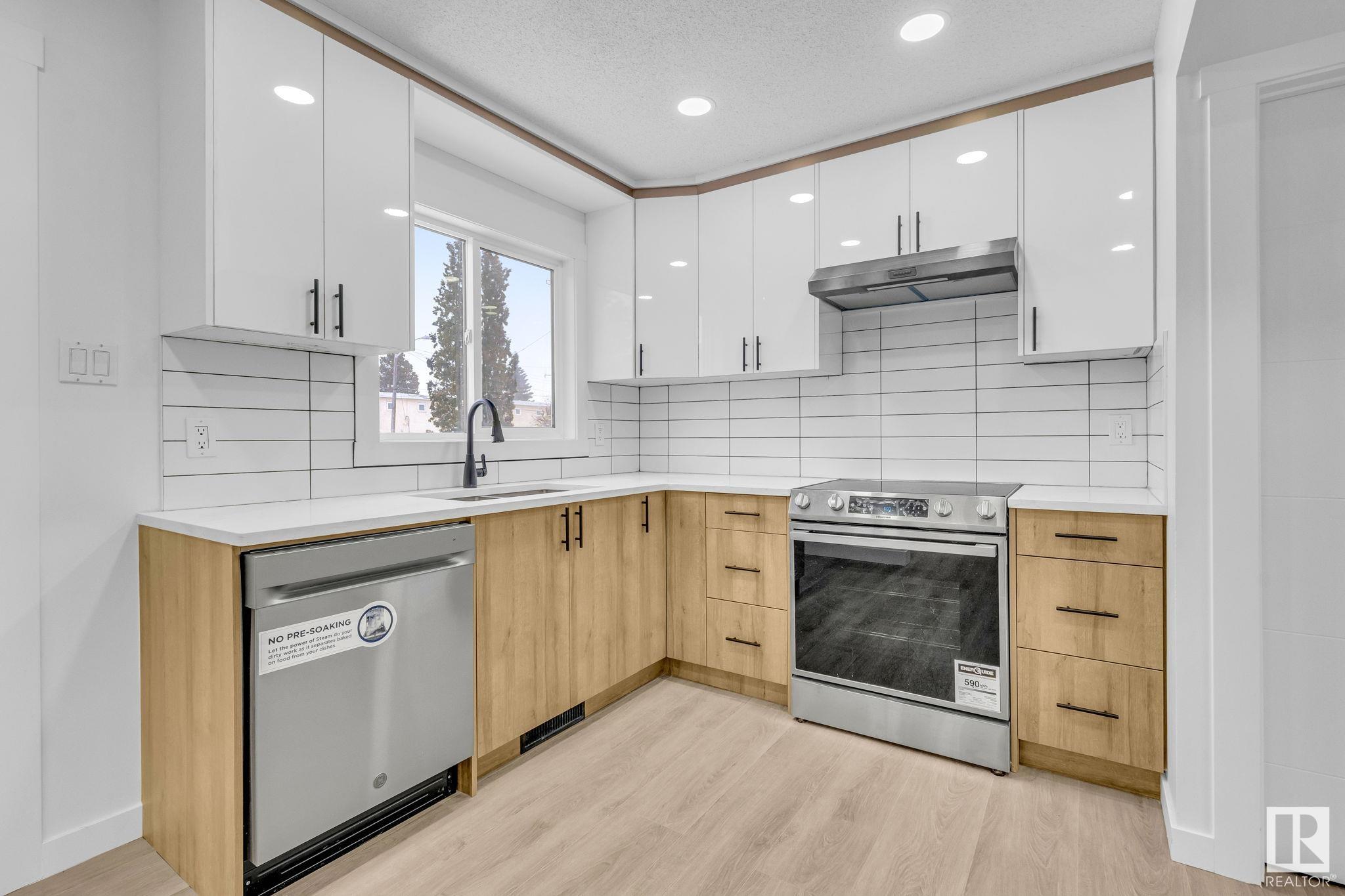     13335 89A ST NW , Edmonton,  ,T5E 3L2 ;  Listing Number: MLS E4420321