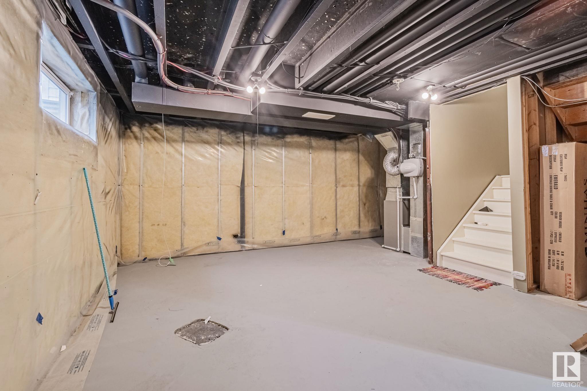      711 89 ST SW SW , Edmonton,  ,T6X 1B9 ;  Listing Number: MLS E4420323