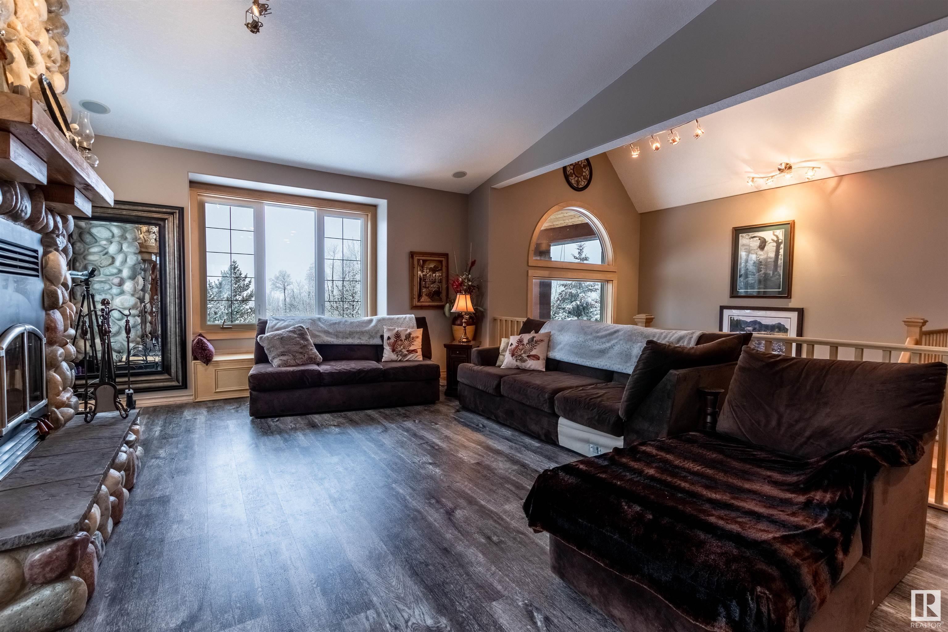      56225 RGE RD 13 , Rural Lac Ste. Anne County,  ,T0E 1V0 ;  Listing Number: MLS E4420324