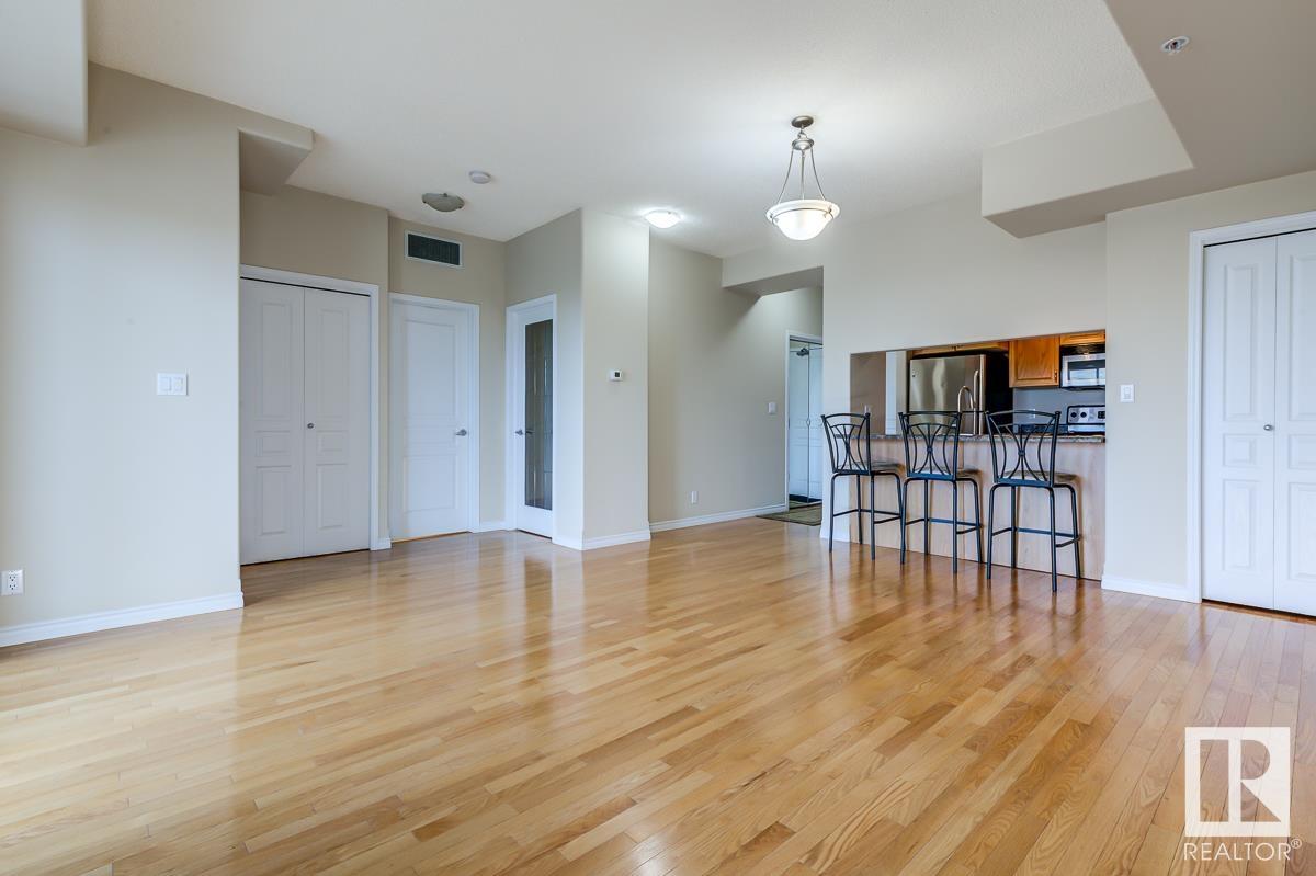      #807 10319 111 ST NW , Edmonton,  ,T5K 0A2 ;  Listing Number: MLS E4420332