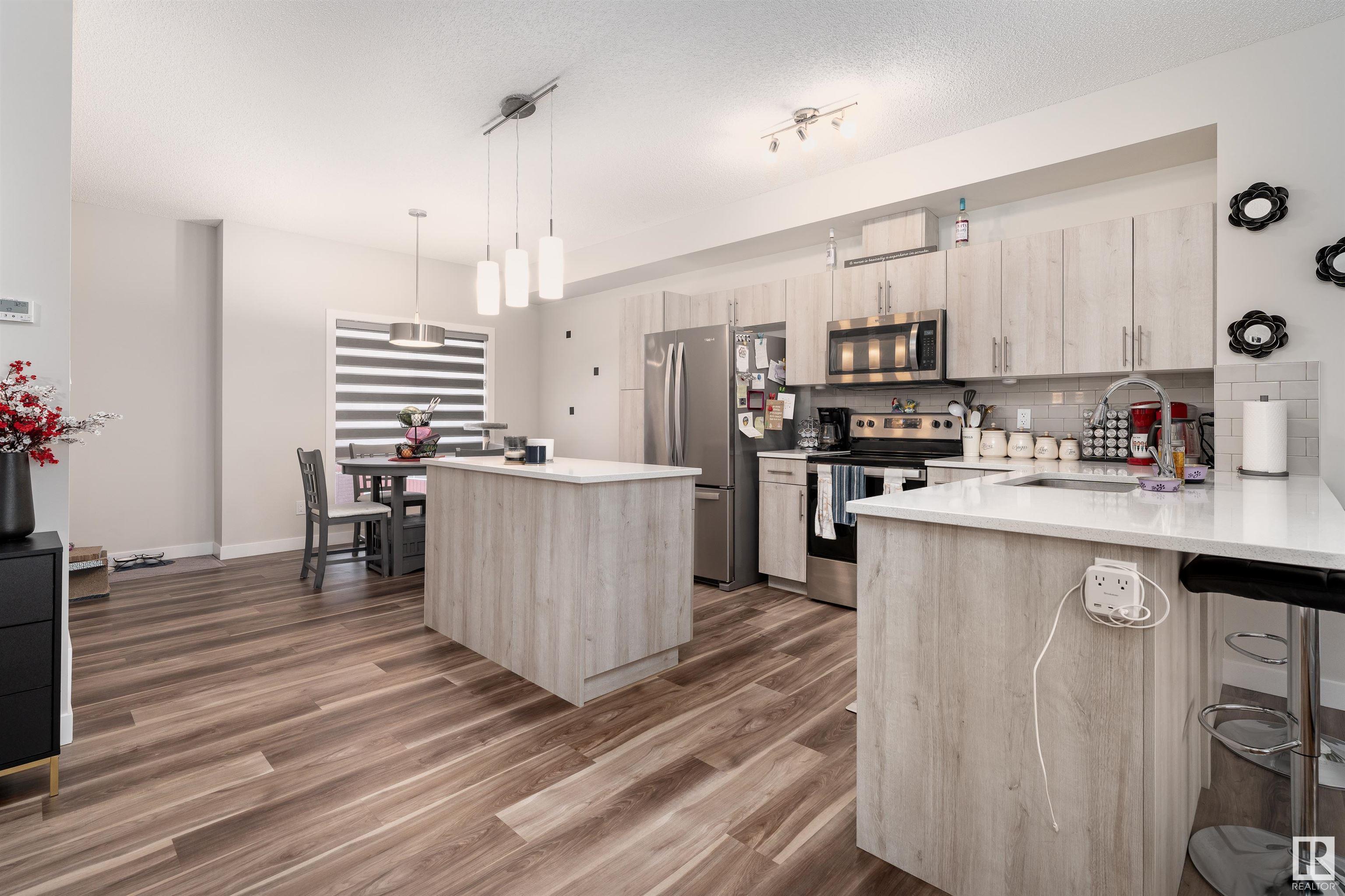      #17 979 CRYSTALLINA NERA WY NW , Edmonton,  ,T5Z 0S3 ;  Listing Number: MLS E4420340