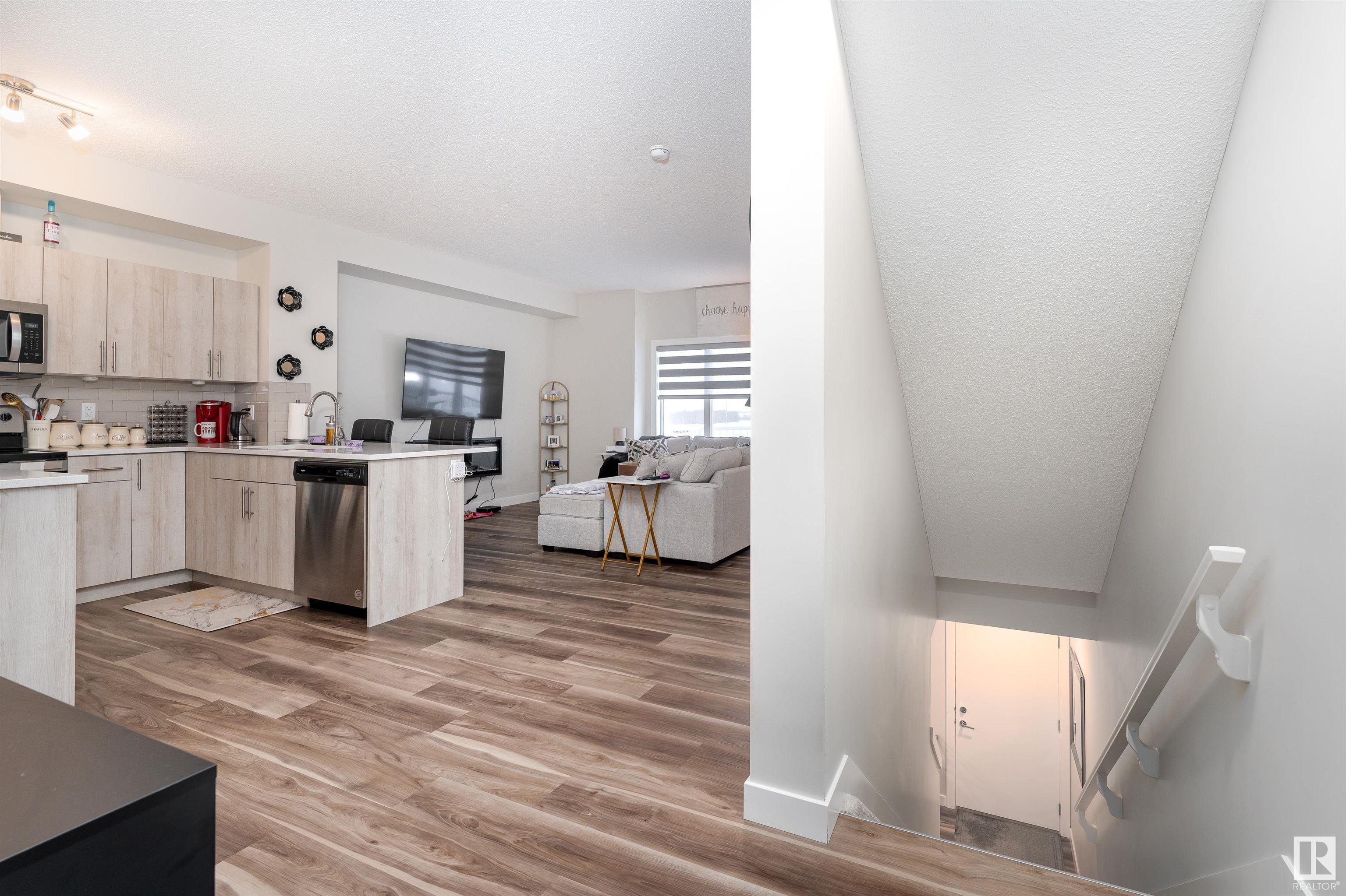      #17 979 CRYSTALLINA NERA WY NW , Edmonton,  ,T5Z 0S3 ;  Listing Number: MLS E4420340