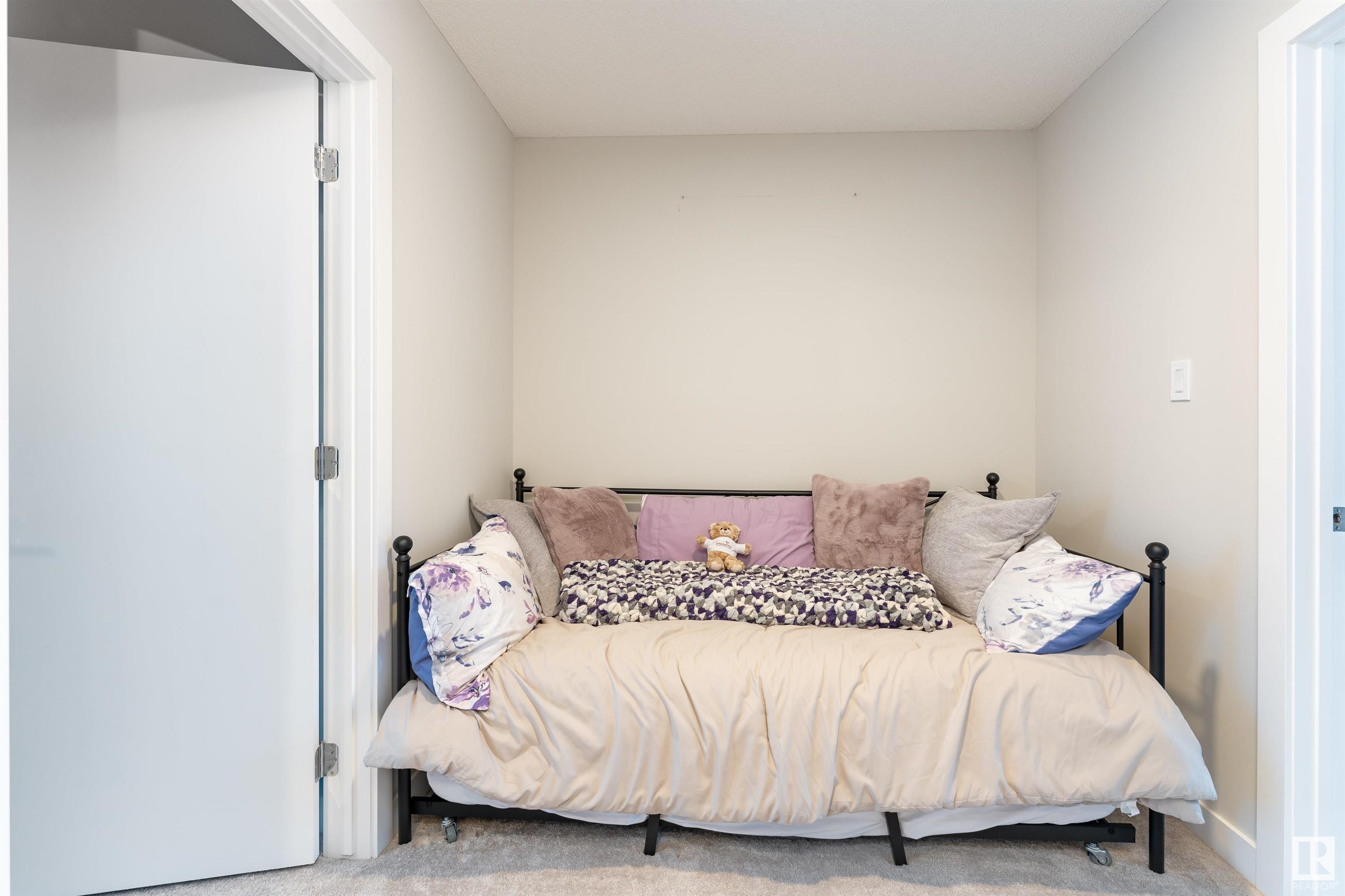      #17 979 CRYSTALLINA NERA WY NW , Edmonton,  ,T5Z 0S3 ;  Listing Number: MLS E4420340