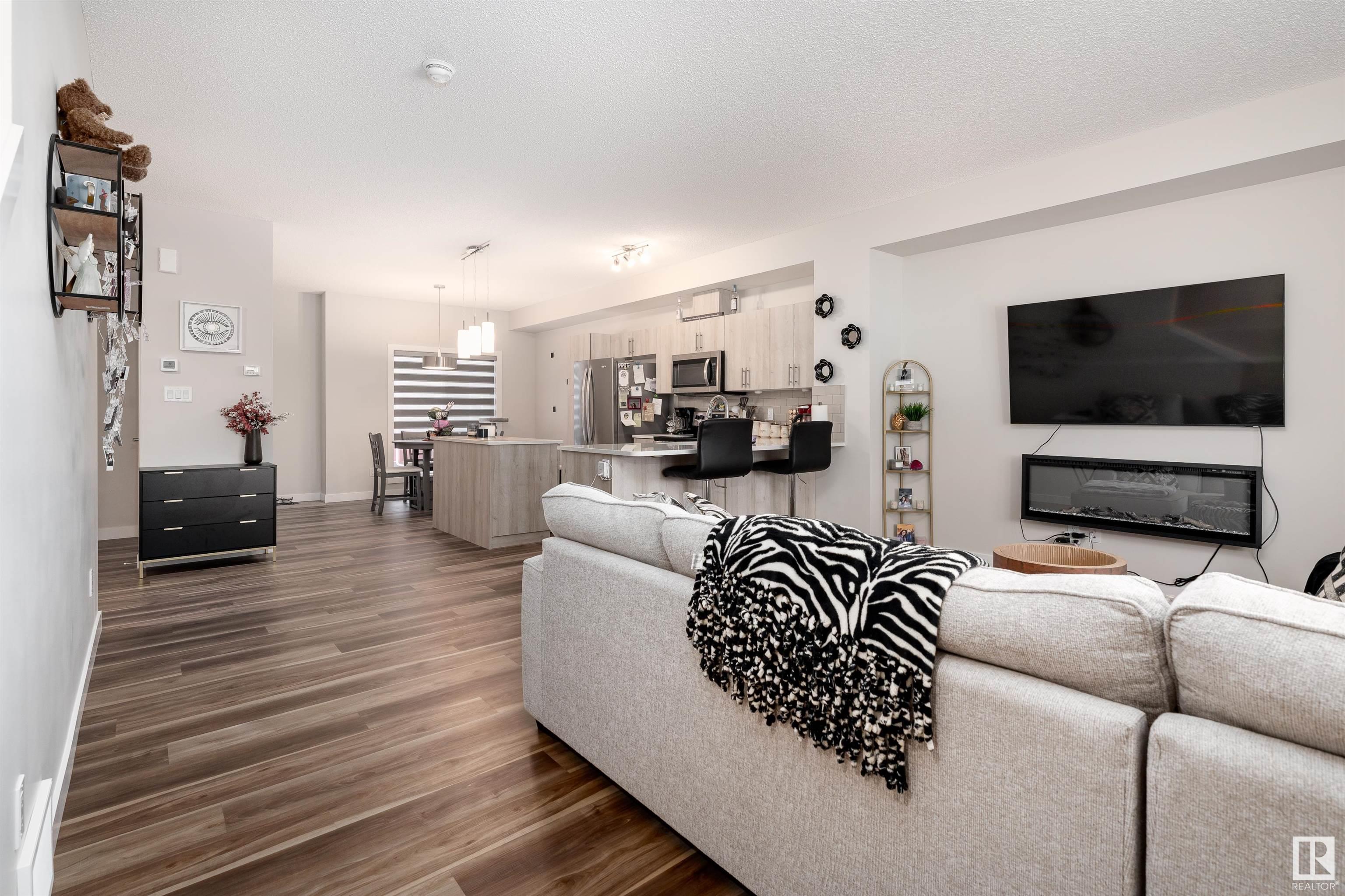      #17 979 CRYSTALLINA NERA WY NW , Edmonton,  ,T5Z 0S3 ;  Listing Number: MLS E4420340