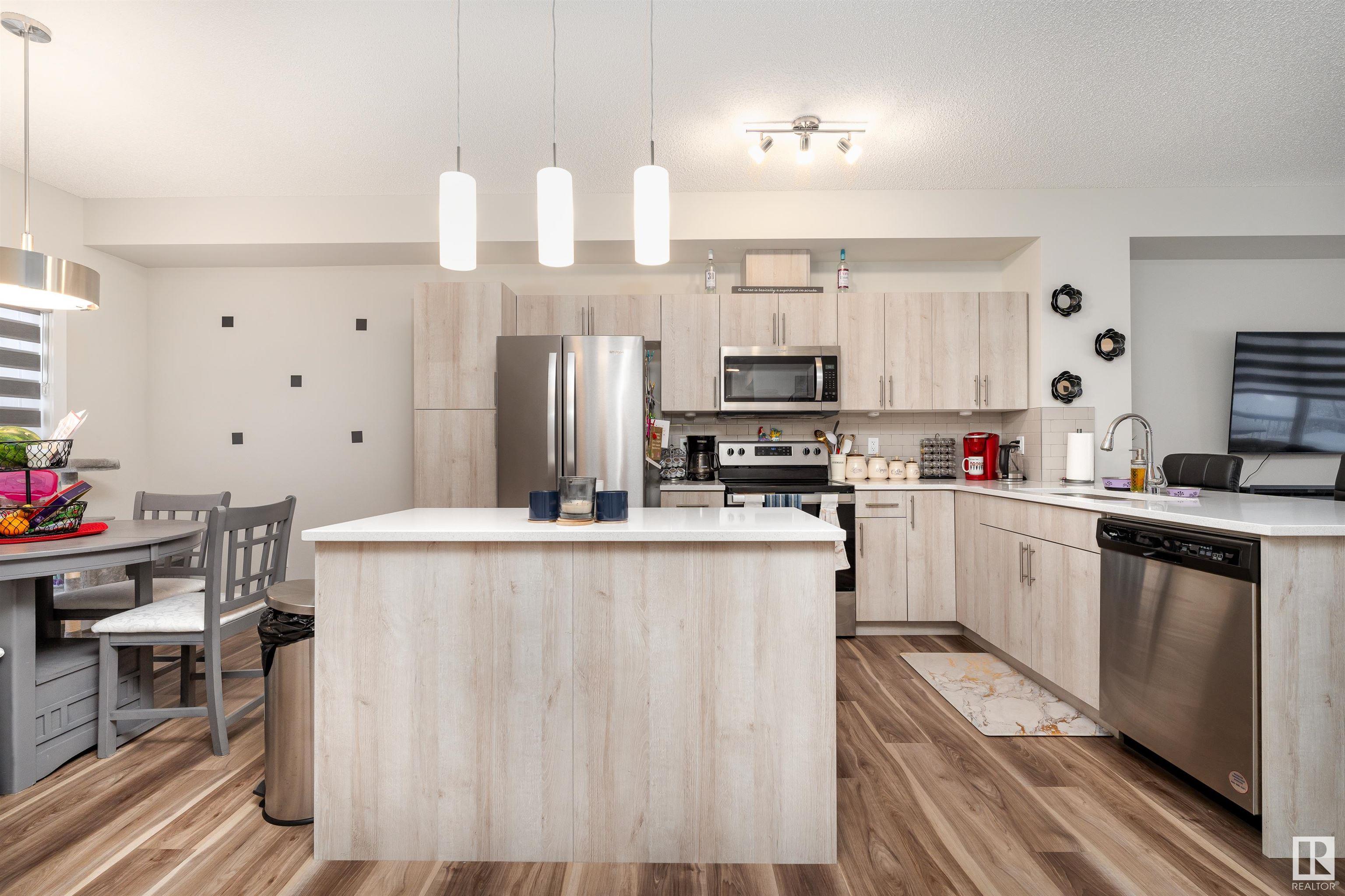      #17 979 CRYSTALLINA NERA WY NW , Edmonton,  ,T5Z 0S3 ;  Listing Number: MLS E4420340