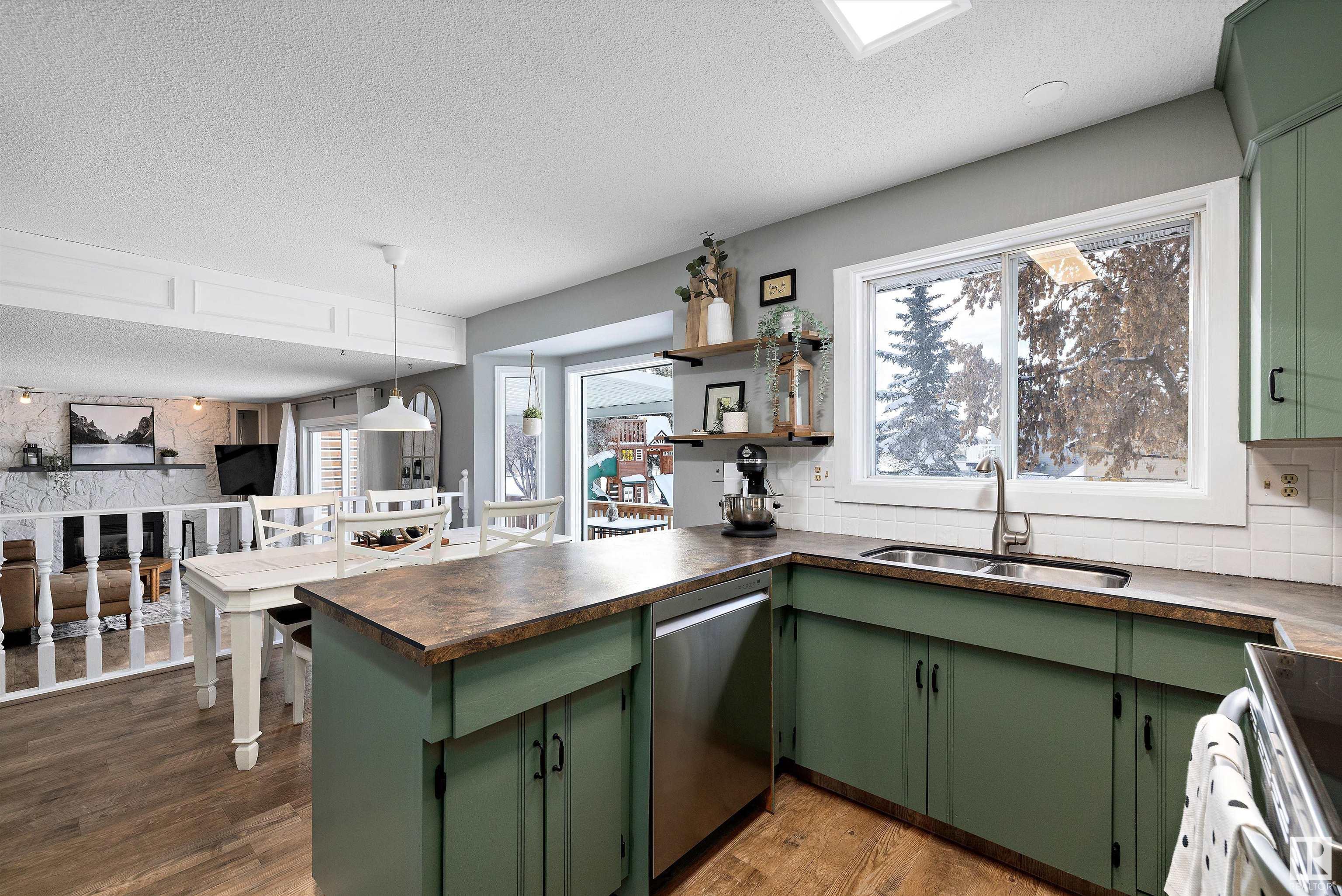      3923 43 AV , Leduc,  ,T9E 4V7 ;  Listing Number: MLS E4420343