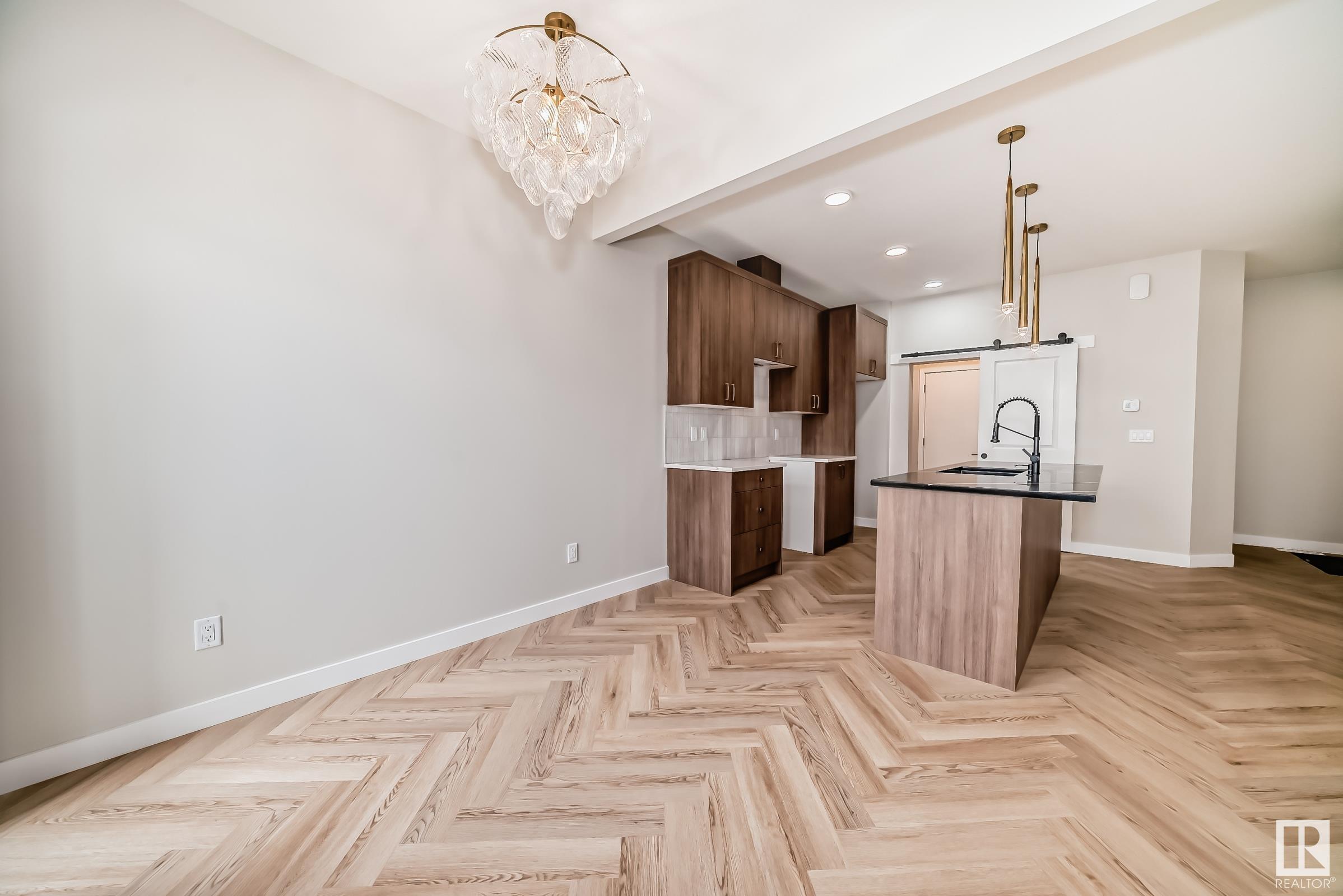      2917 65 ST SW , Edmonton,  ,T6X 3G4 ;  Listing Number: MLS E4420345