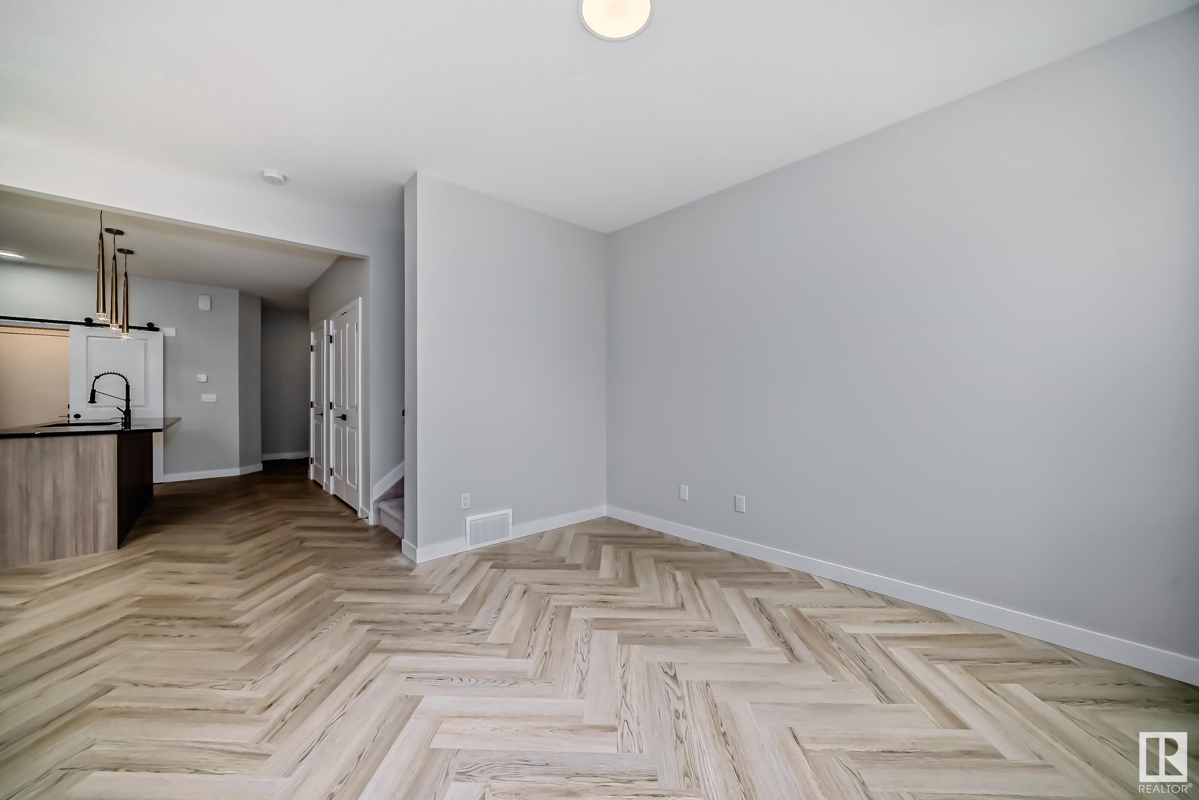      2917 65 ST SW , Edmonton,  ,T6X 3G4 ;  Listing Number: MLS E4420345