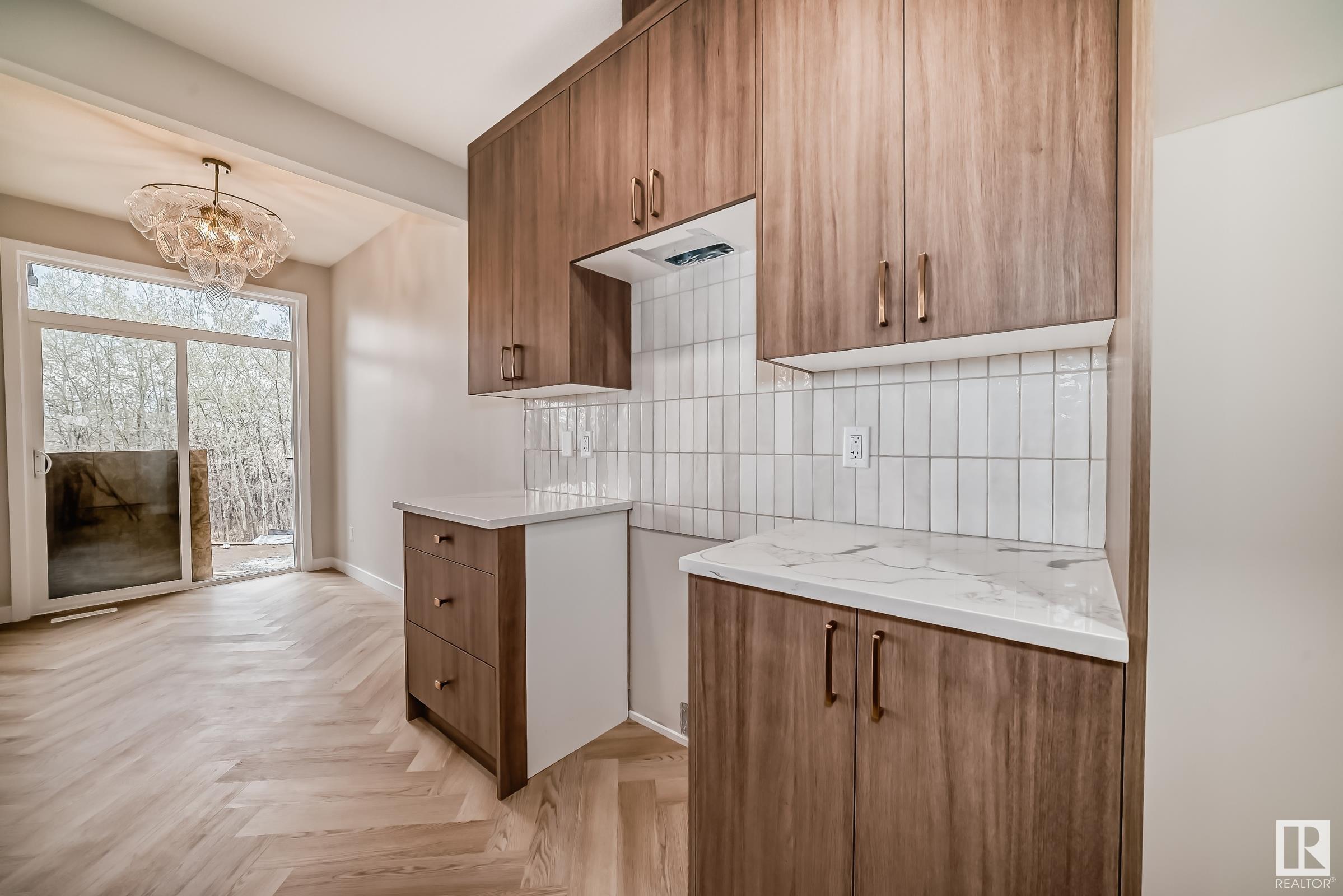      2917 65 ST SW , Edmonton,  ,T6X 3G4 ;  Listing Number: MLS E4420345